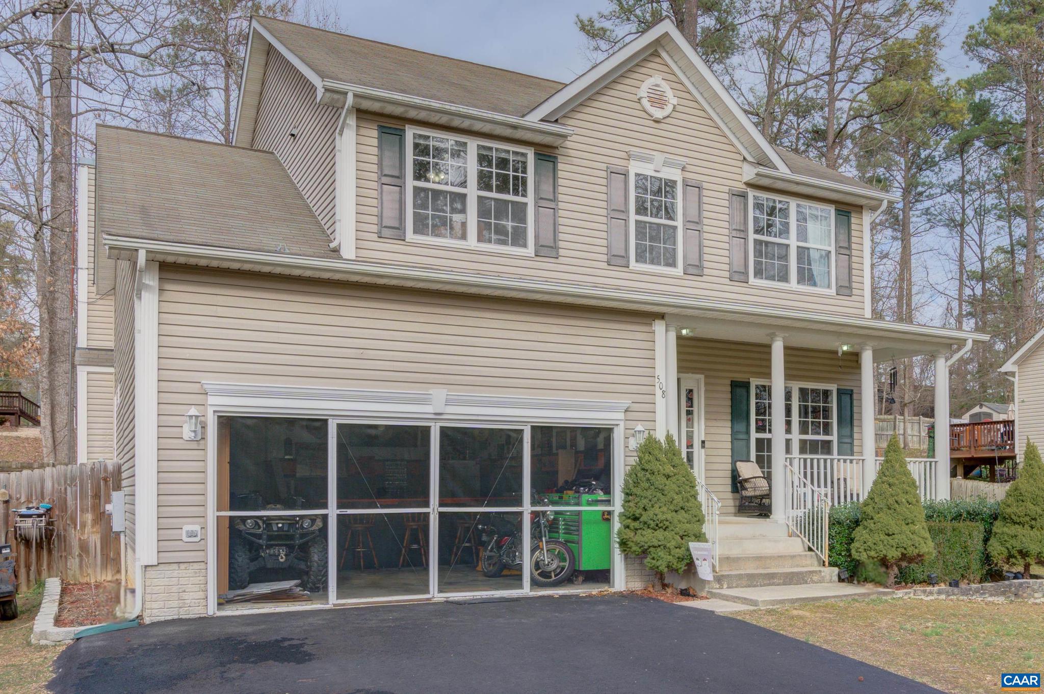 LAKE LANDOR - Residential