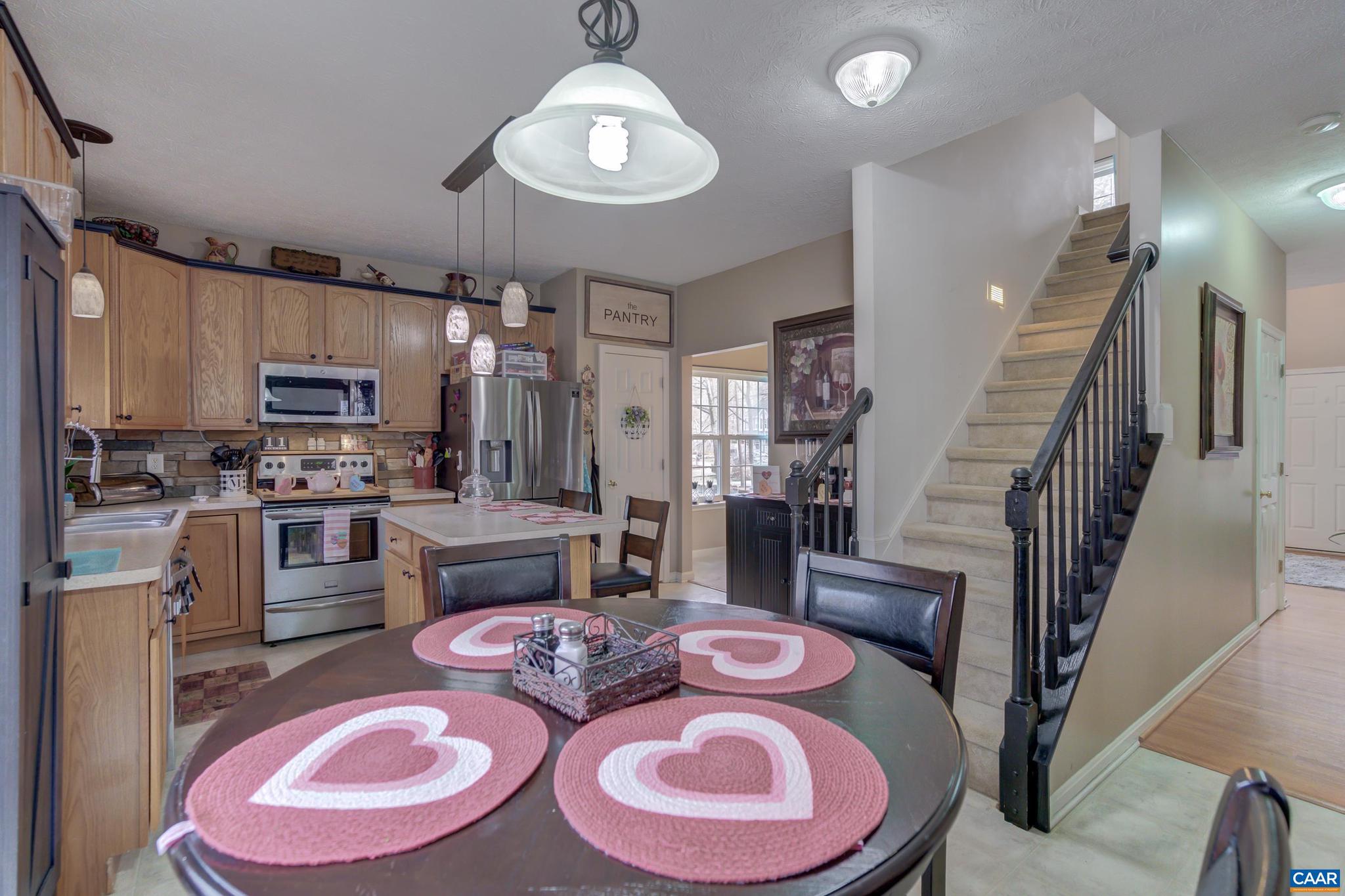 LAKE LANDOR - Residential