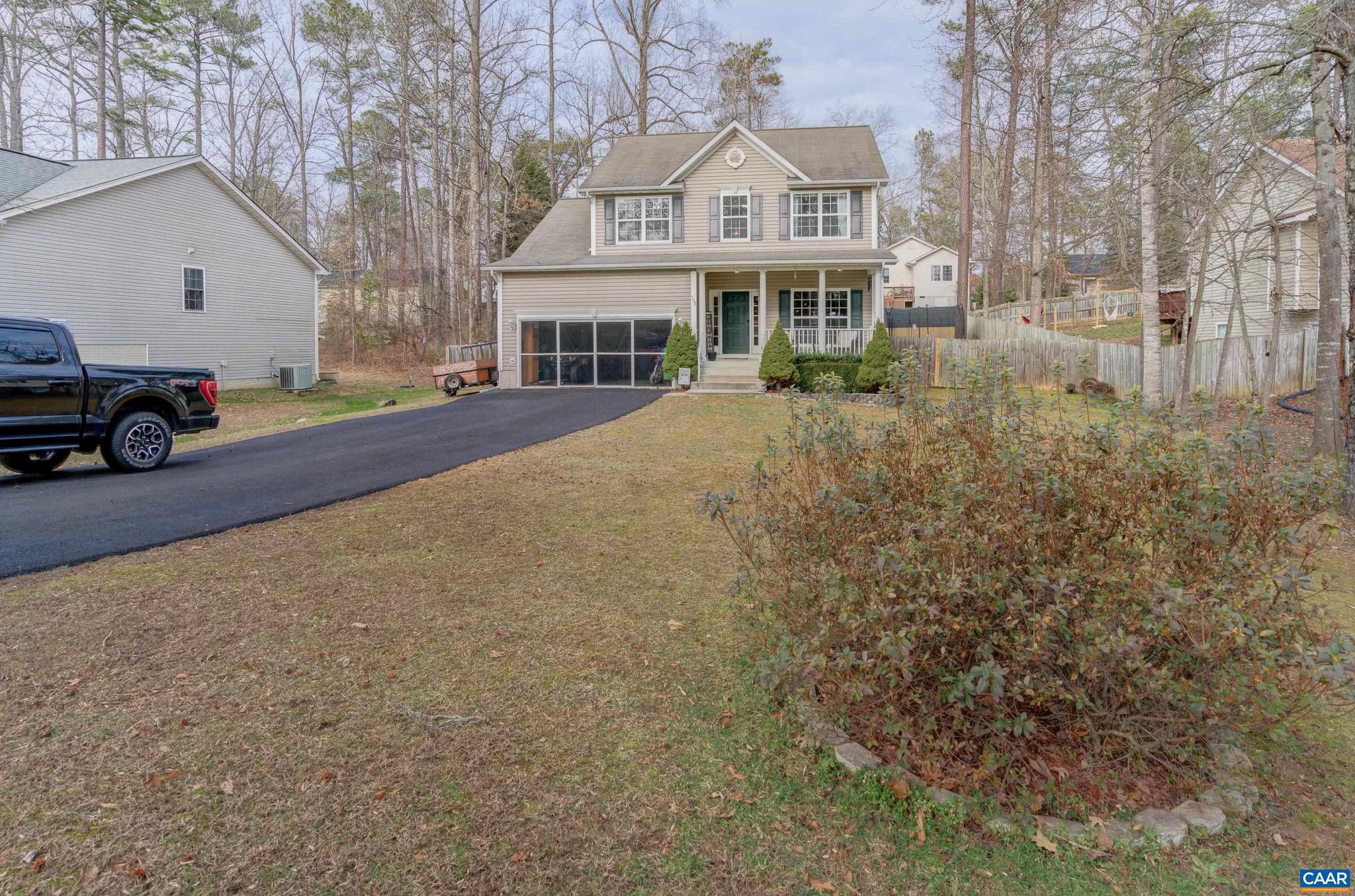 LAKE LANDOR - Residential