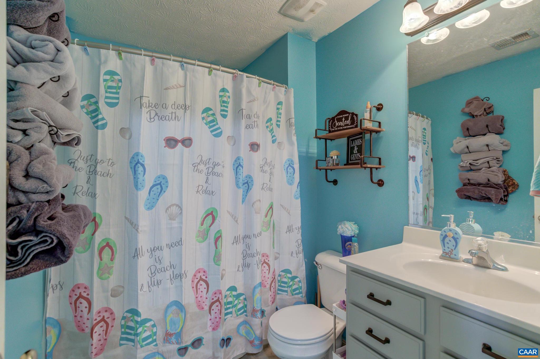 LAKE LANDOR - Residential