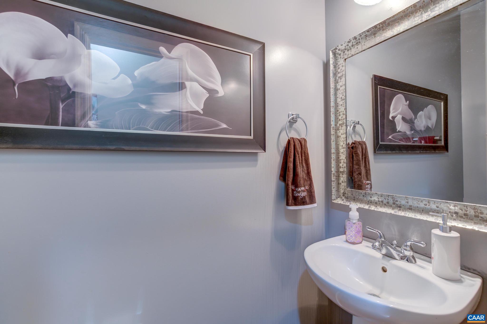 LAKE LANDOR - Residential