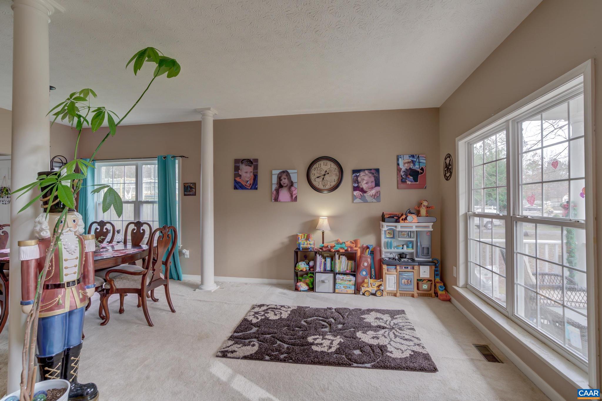 LAKE LANDOR - Residential