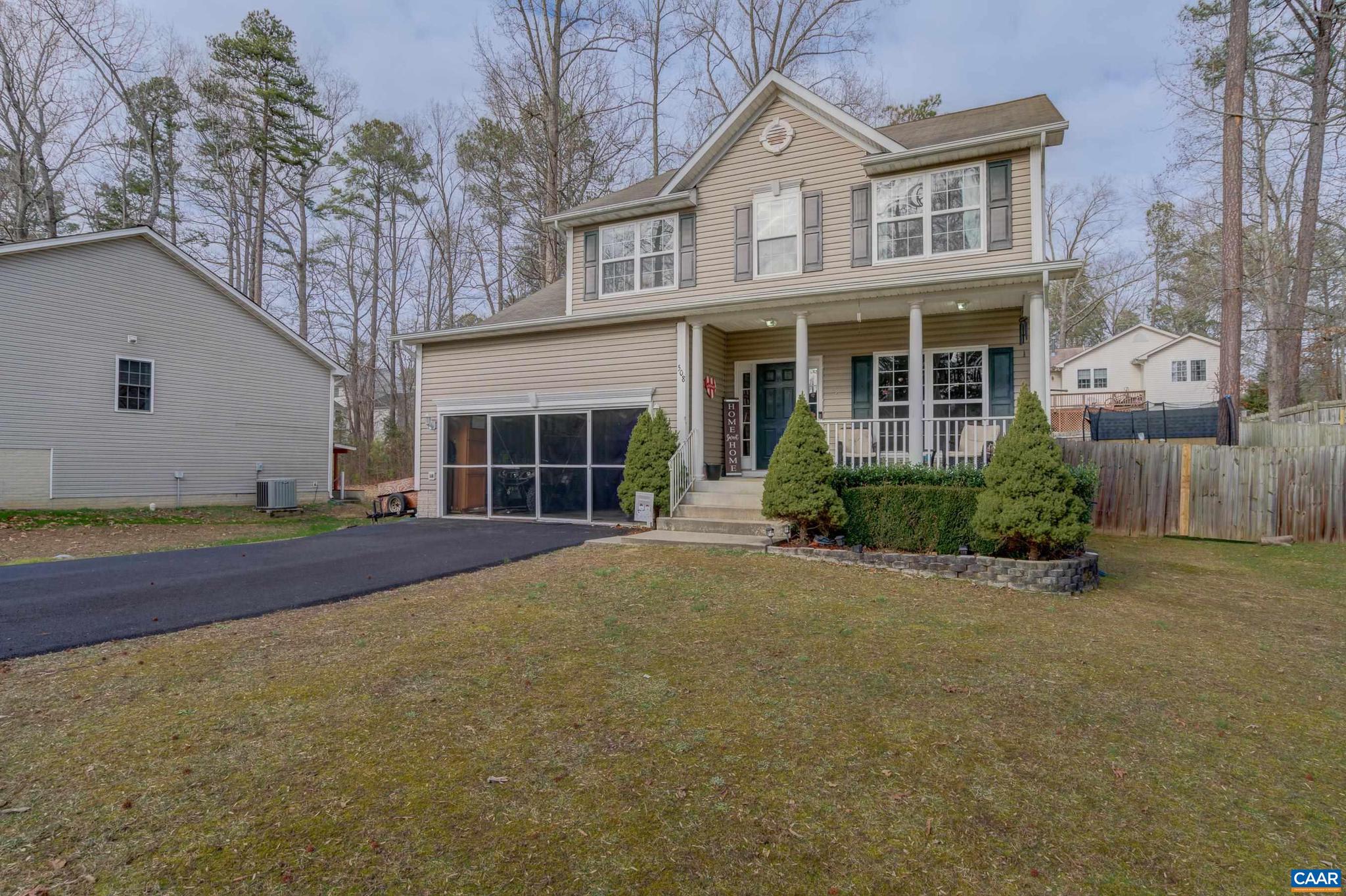 LAKE LANDOR - Residential