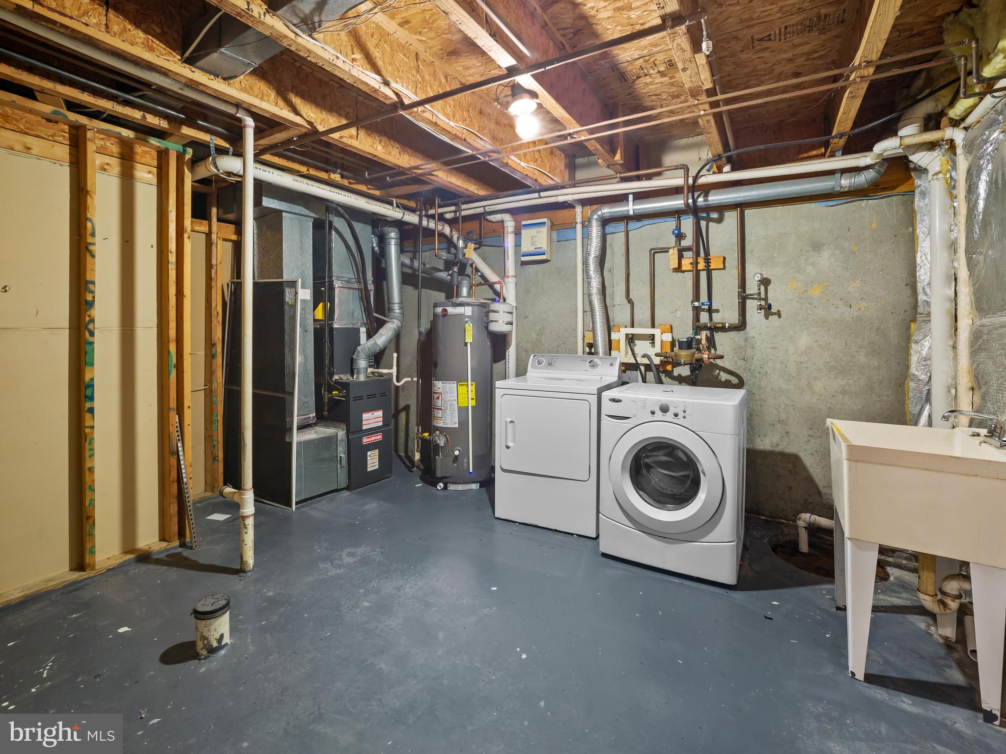 SUMMIT CREEK - Residential