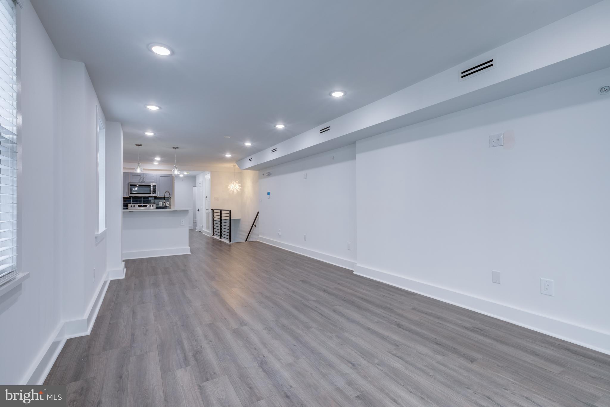 OLDE KENSINGTON - Residential