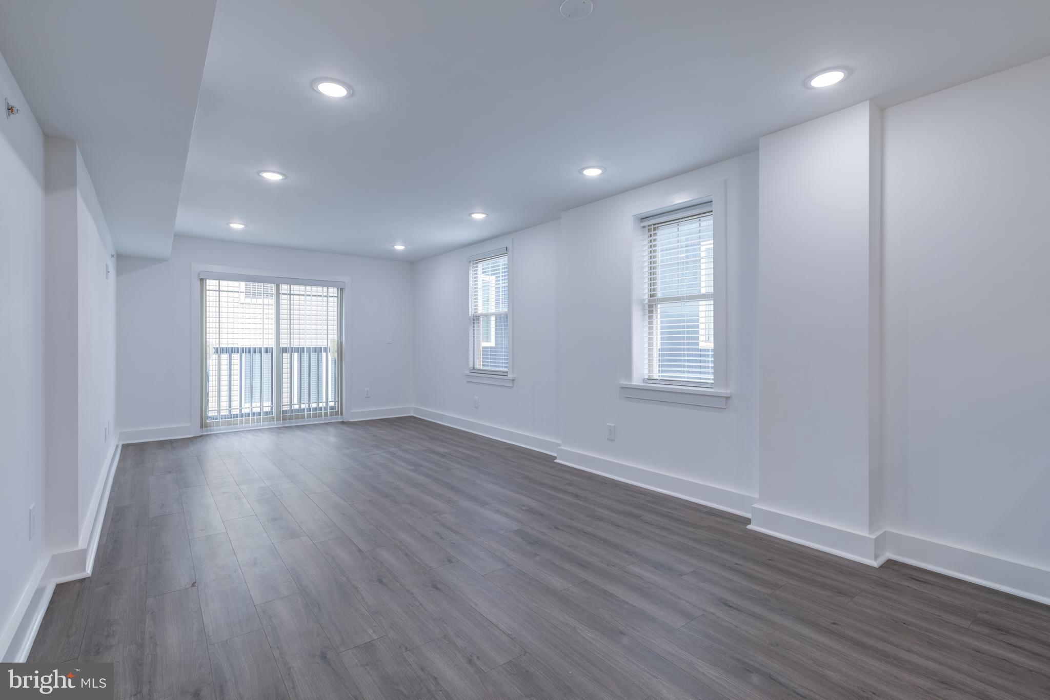 OLDE KENSINGTON - Residential