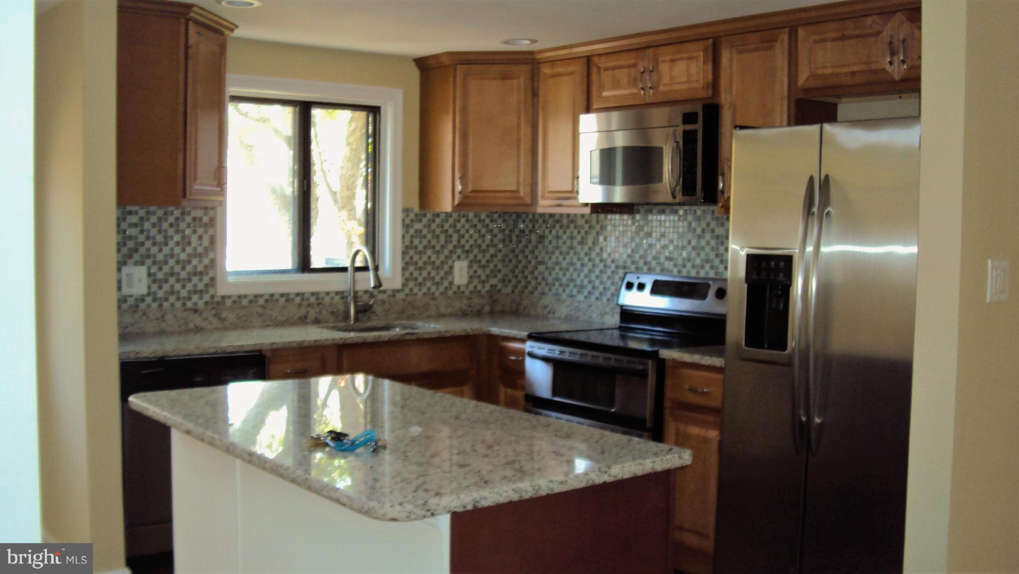 LONDON TOWNE - Residential