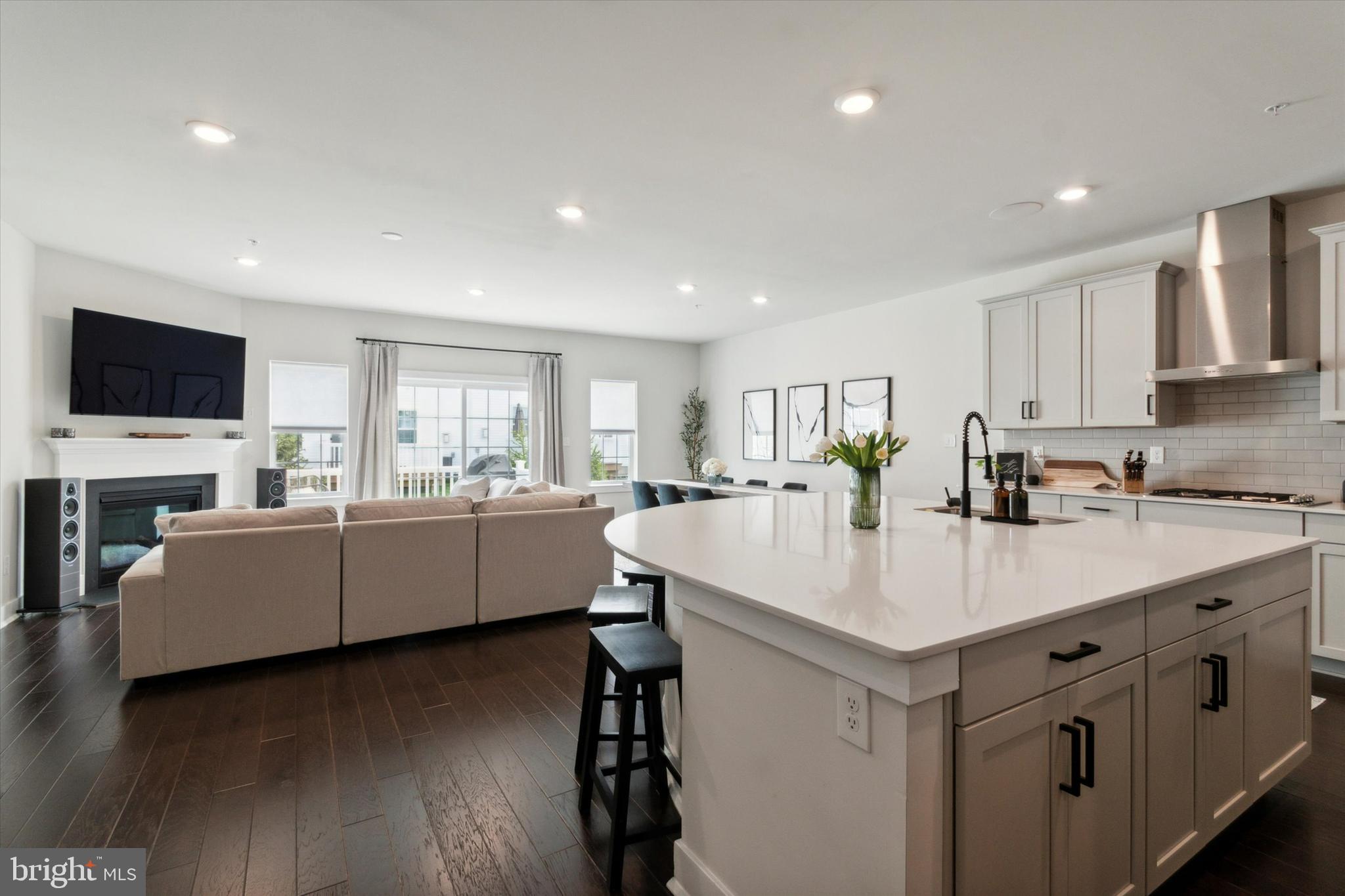 LOCHIEL FARM - Residential Lease