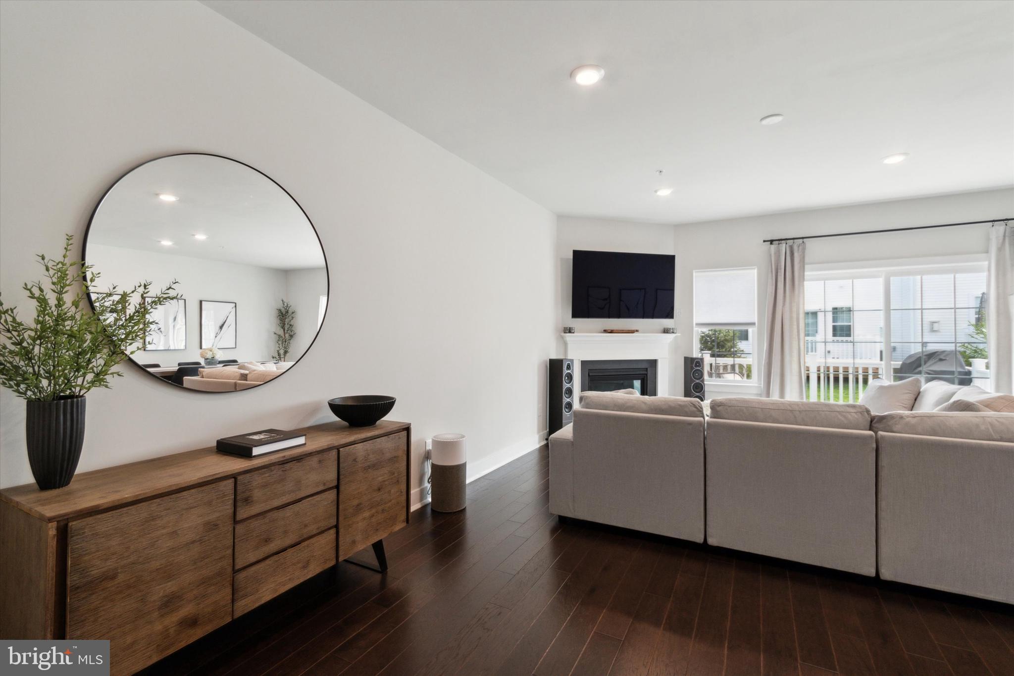 LOCHIEL FARM - Residential Lease