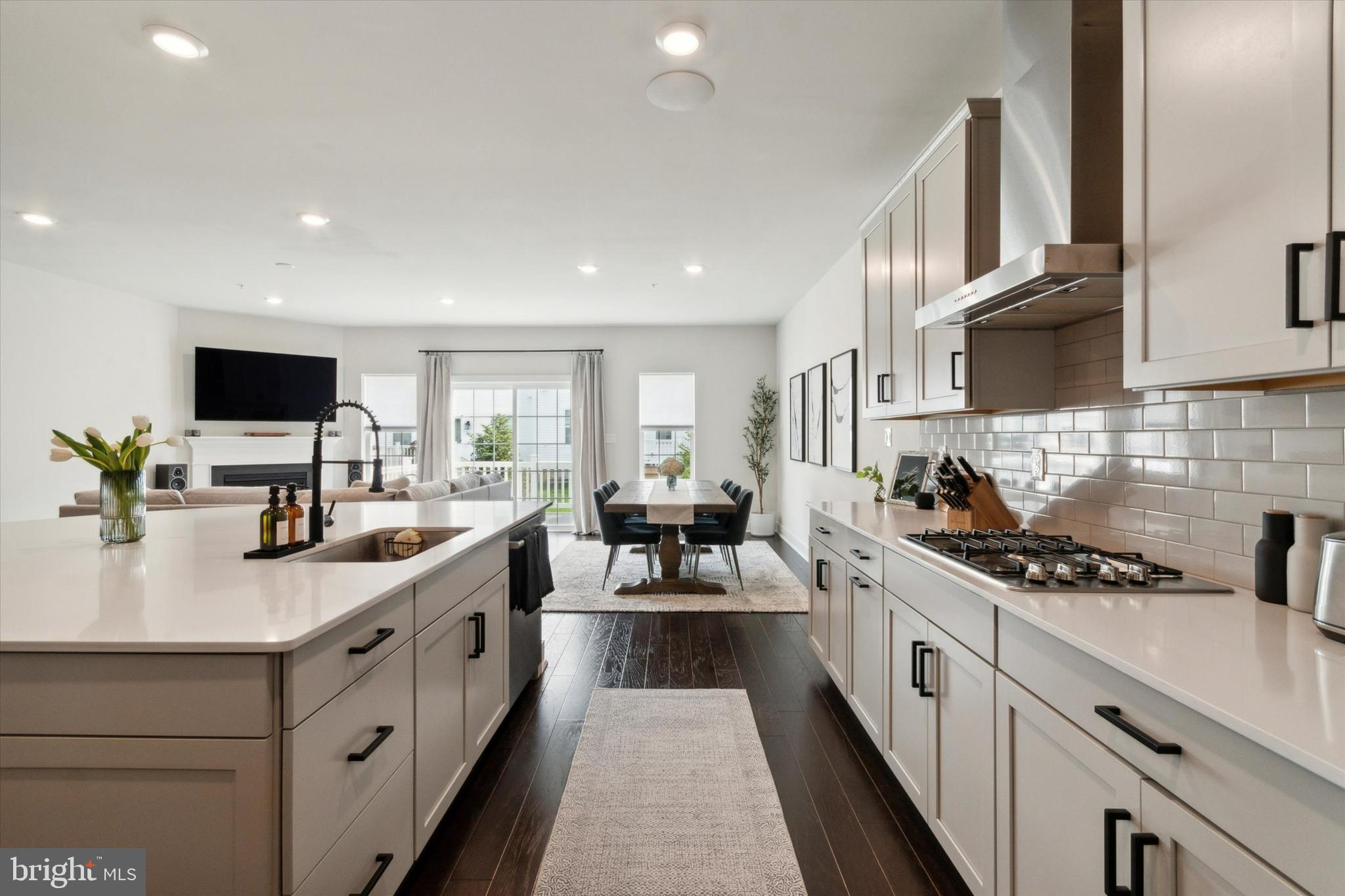 LOCHIEL FARM - Residential Lease