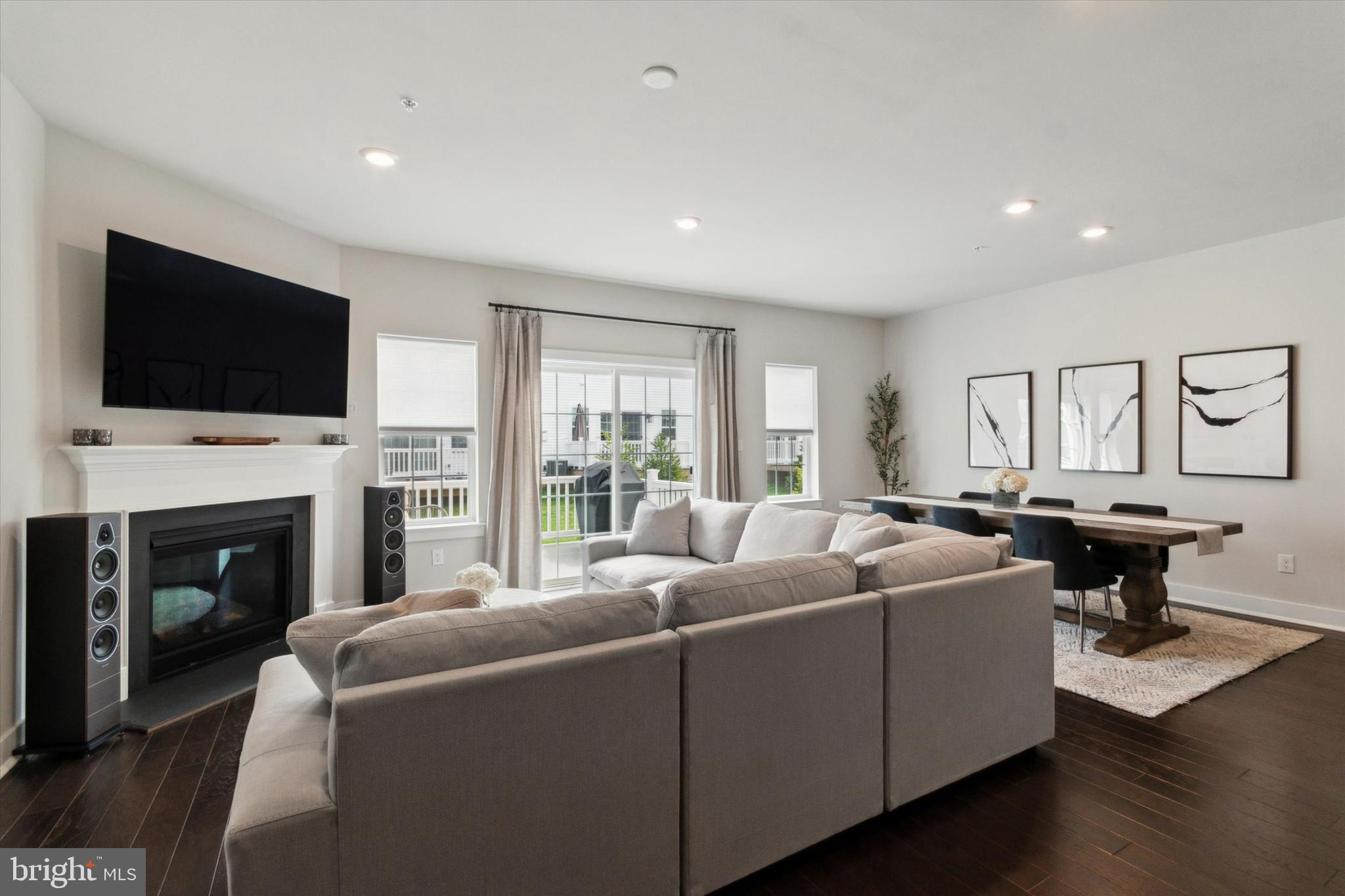 LOCHIEL FARM - Residential Lease