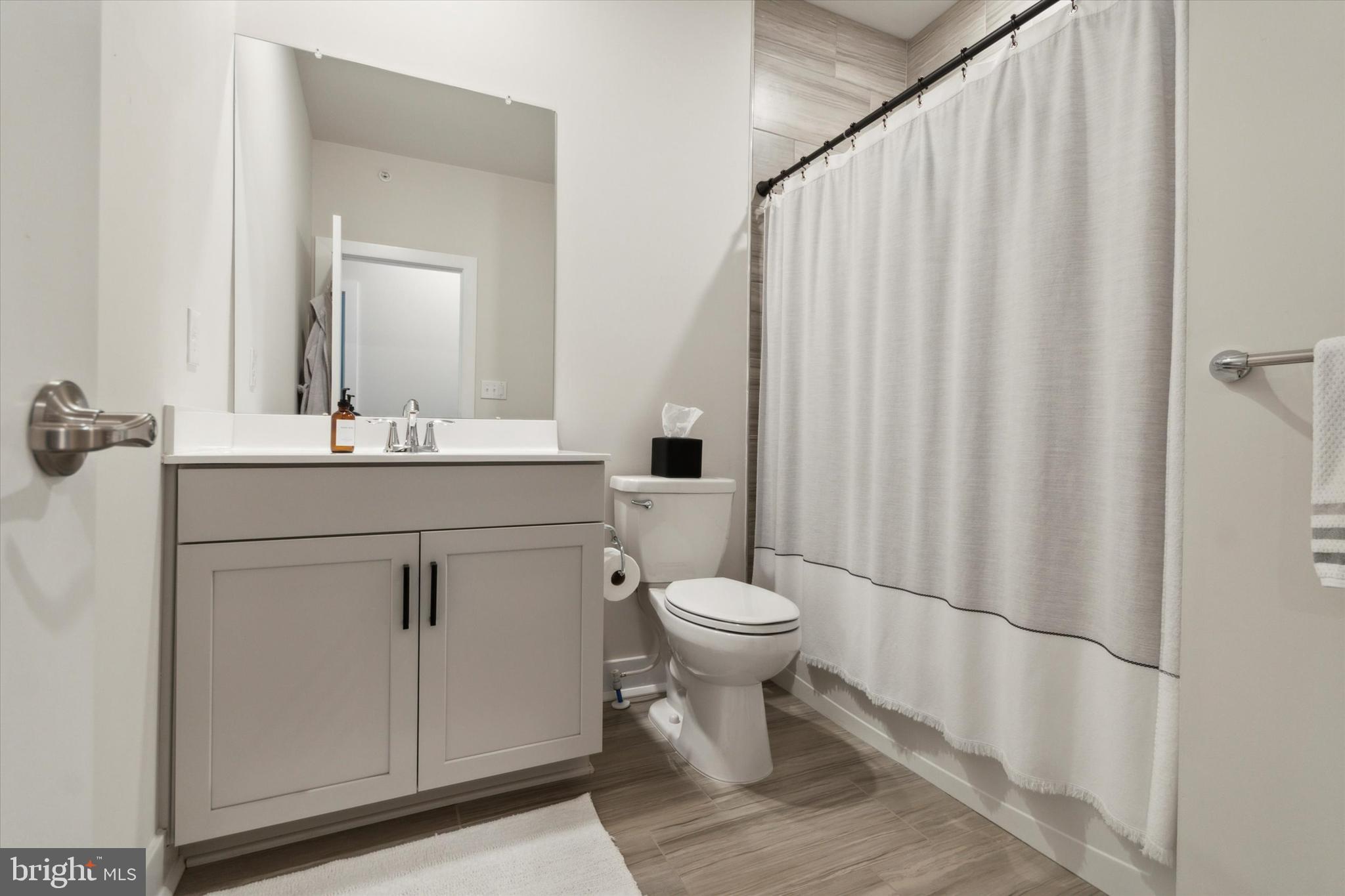 LOCHIEL FARM - Residential Lease