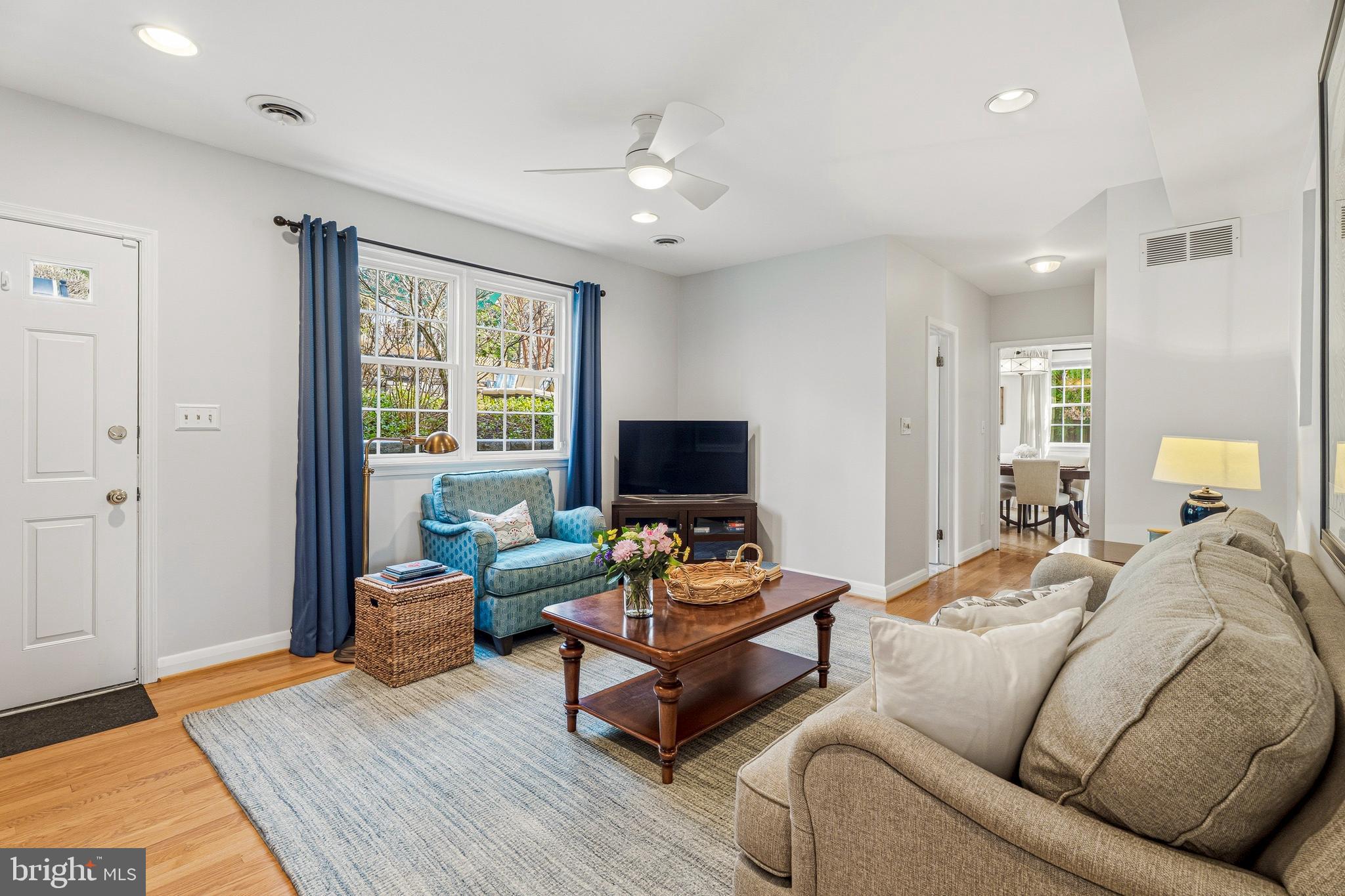 SOUTHLAND HILLS - Residential