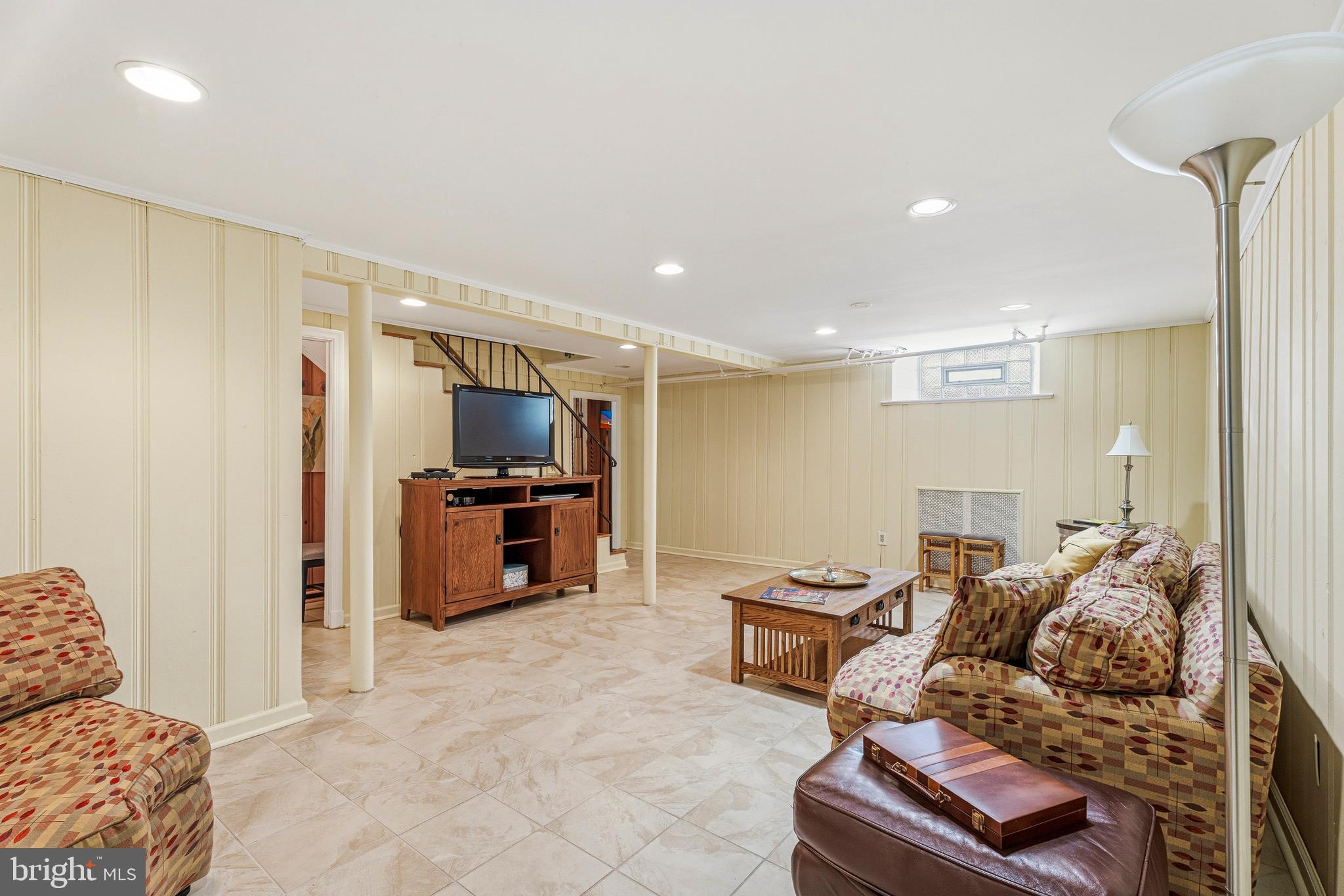 SOUTHLAND HILLS - Residential