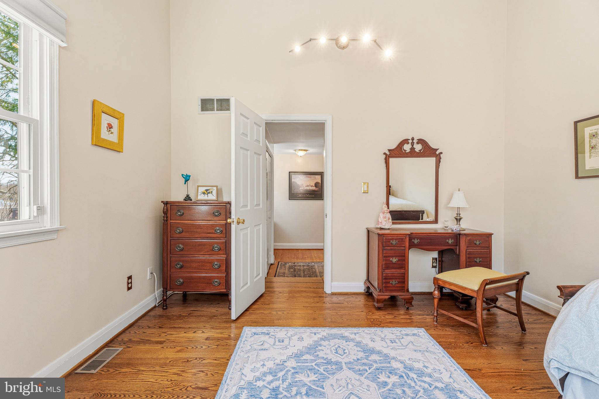 SOUTHLAND HILLS - Residential