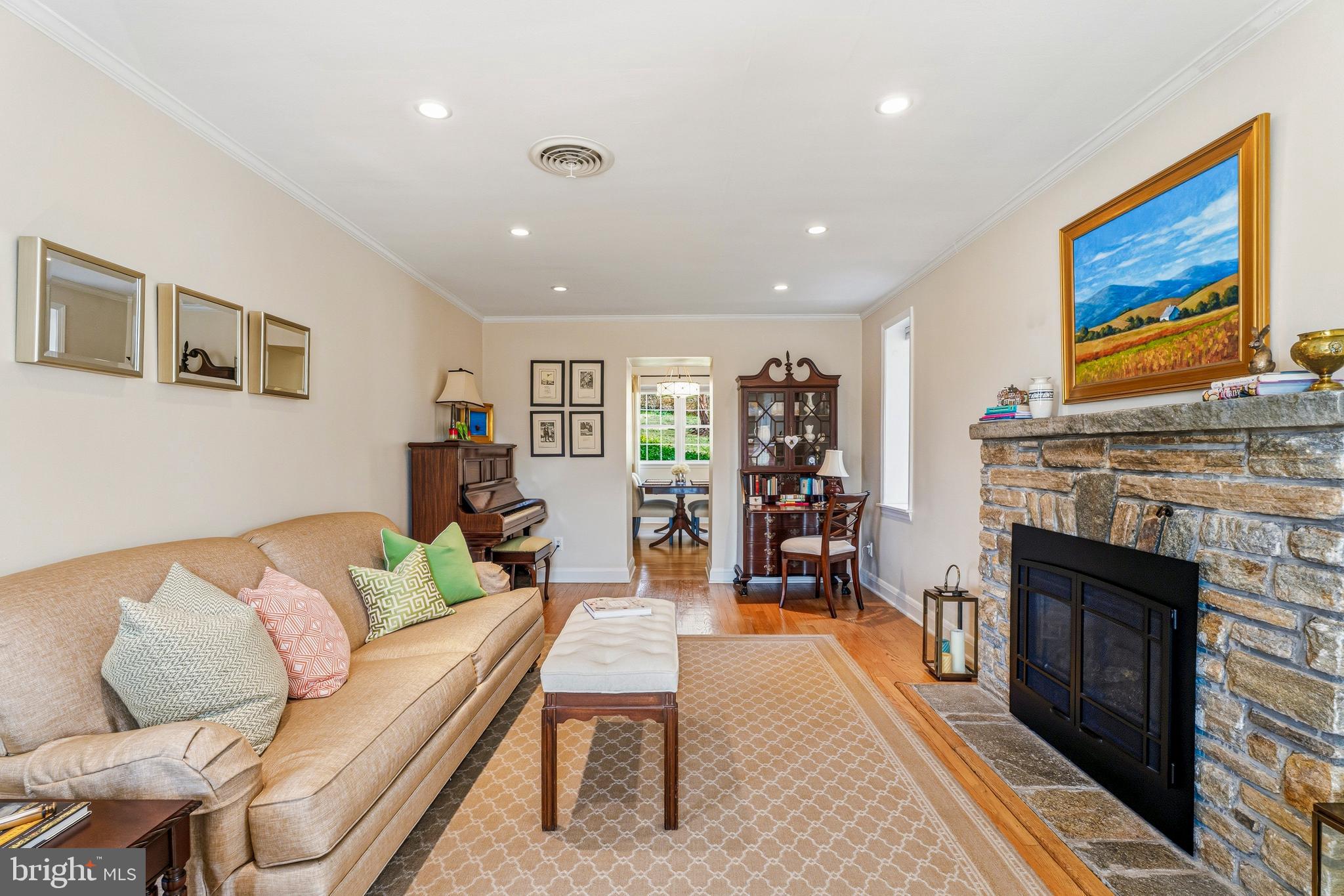 SOUTHLAND HILLS - Residential