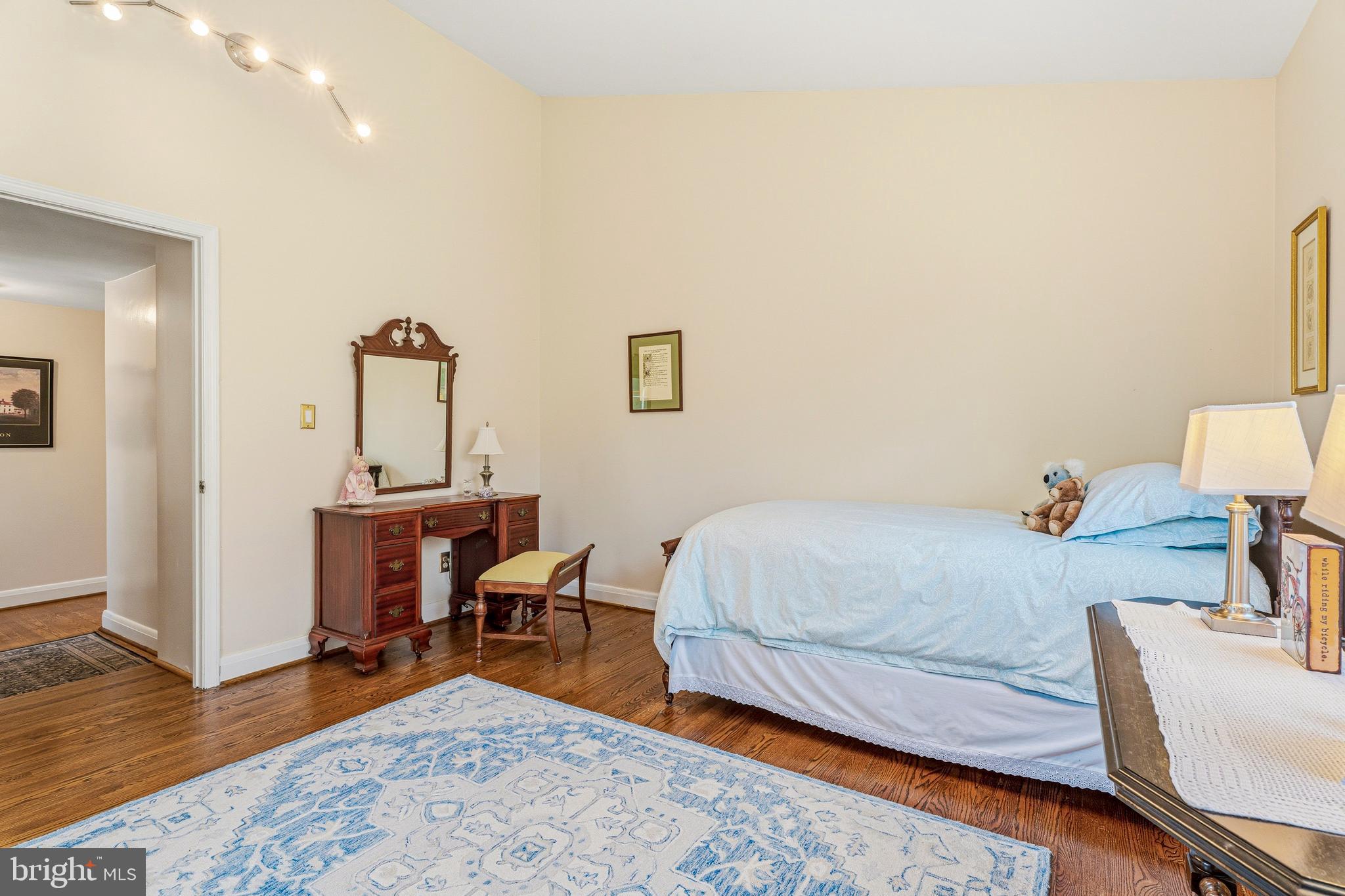 SOUTHLAND HILLS - Residential