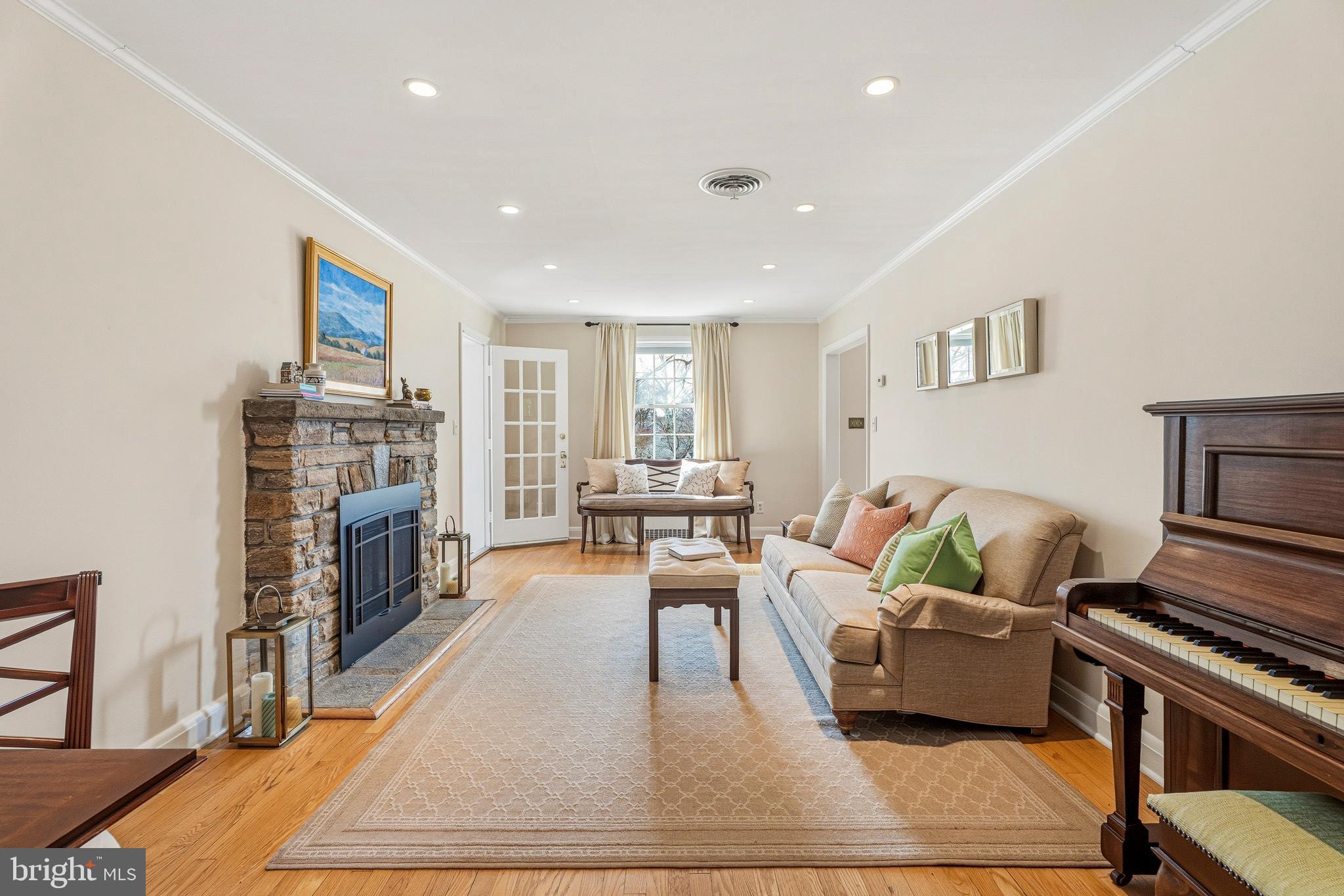 SOUTHLAND HILLS - Residential