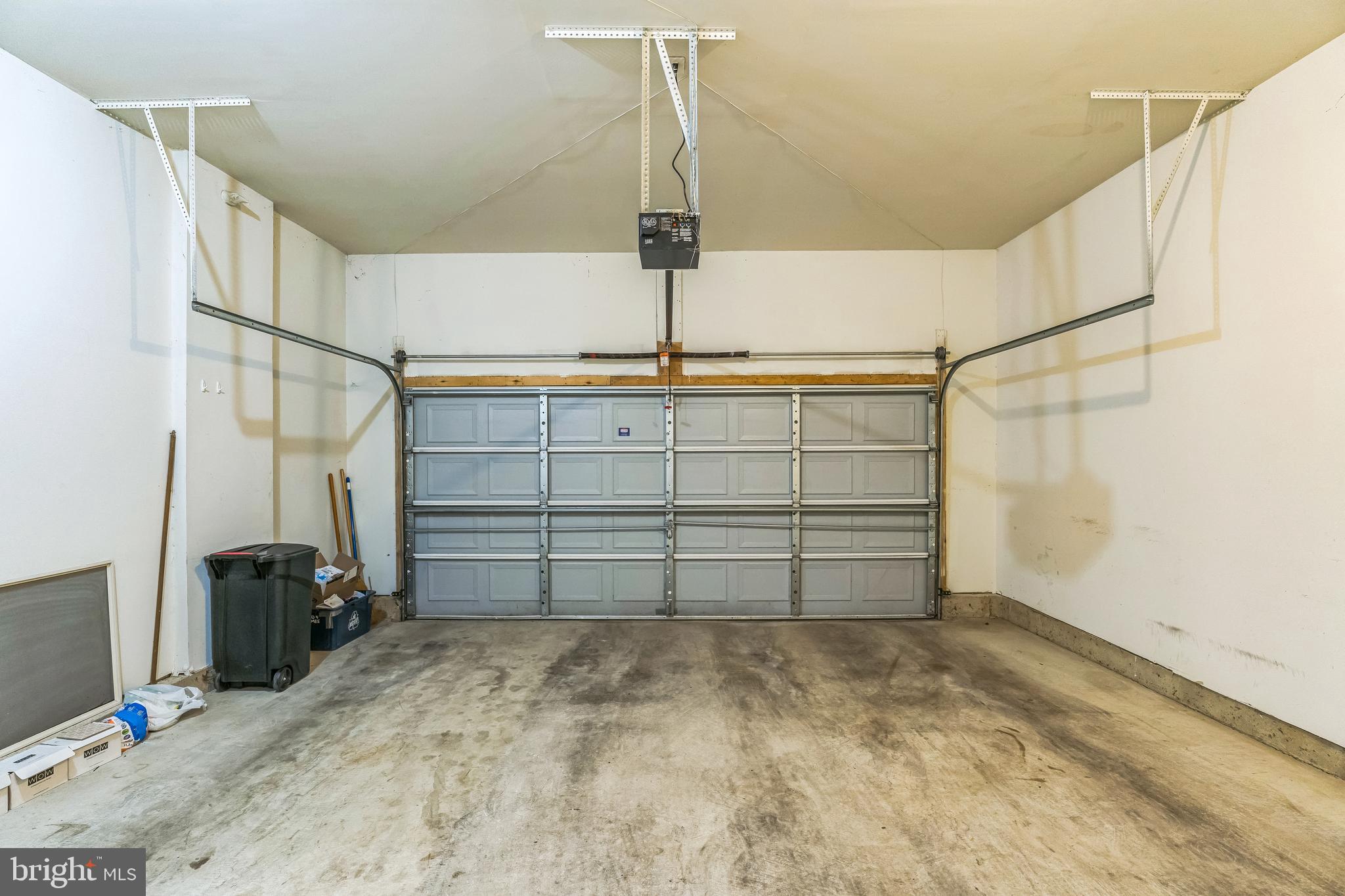 LAMPLIGHTER VILLAGE - Residential