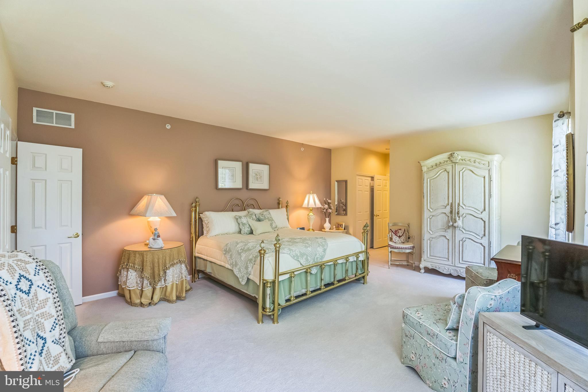 LAMPLIGHTER VILLAGE - Residential