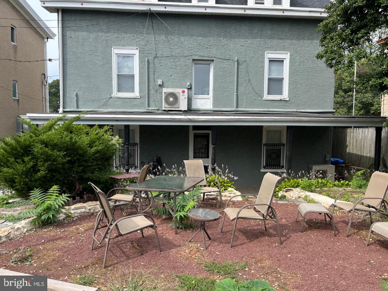 ROXBOROUGH - Residential Lease