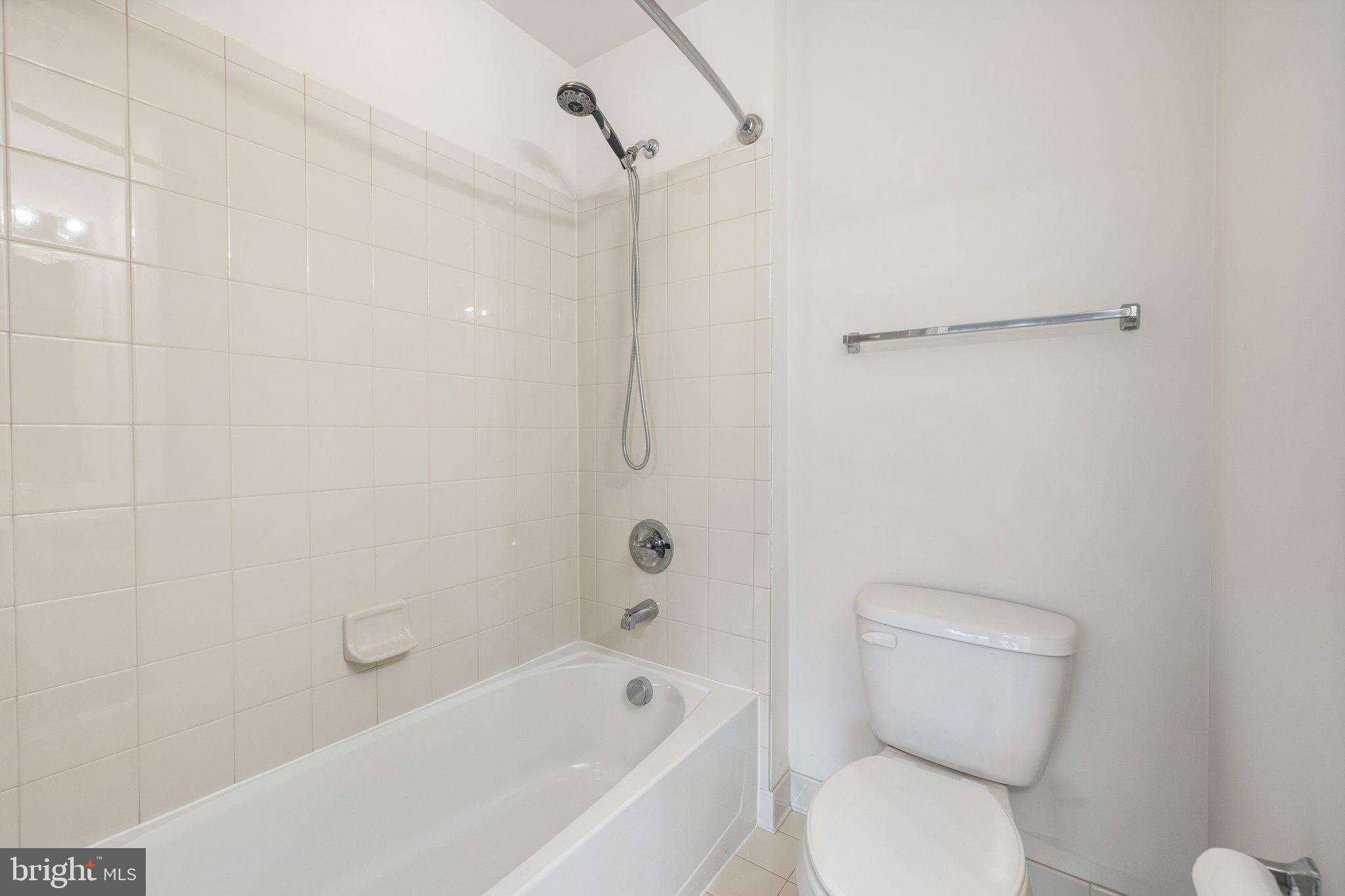 POWELLS RUN VILLAGE - Residential Lease