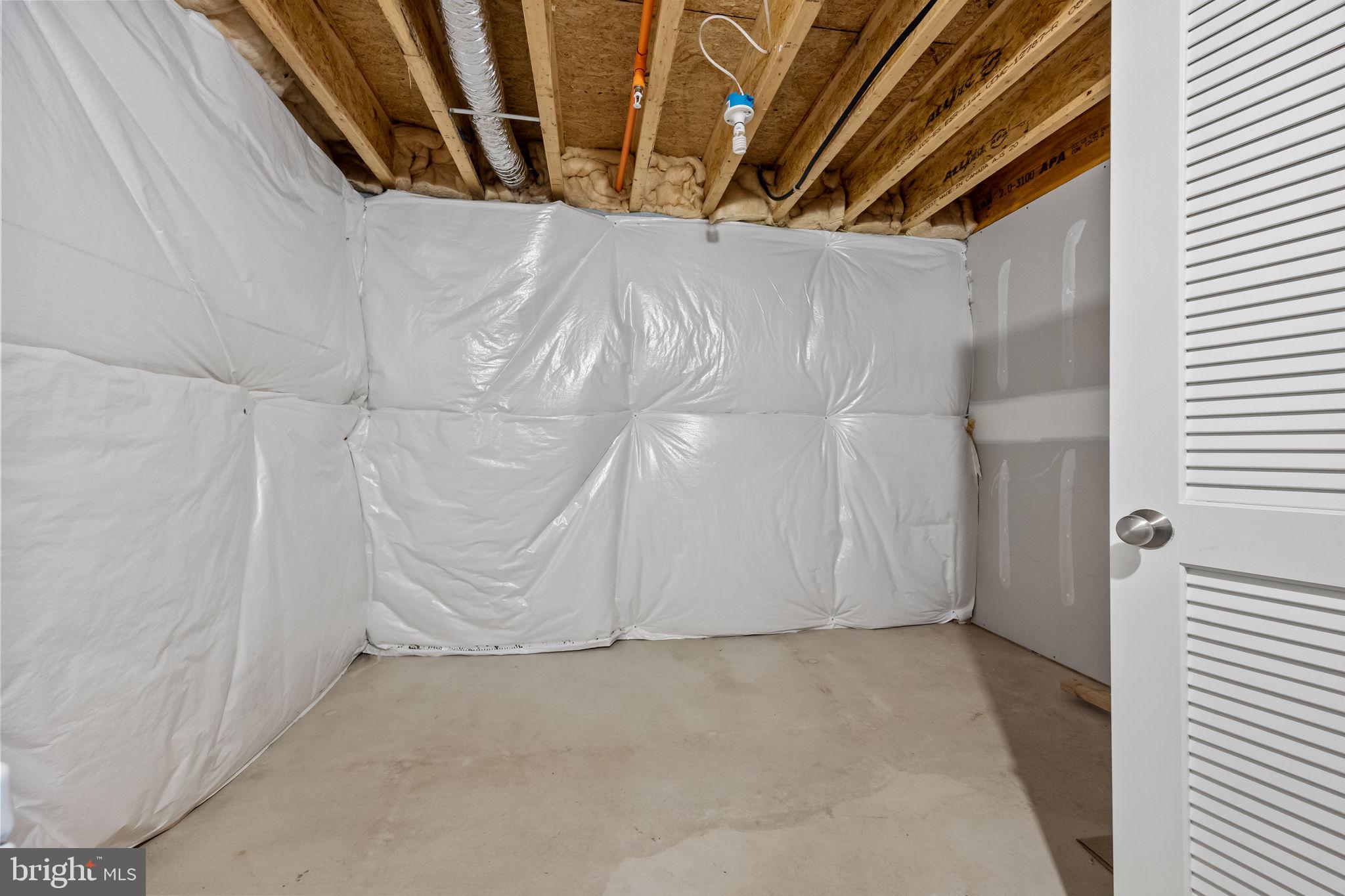 CARRIAGE HILL - Residential Lease