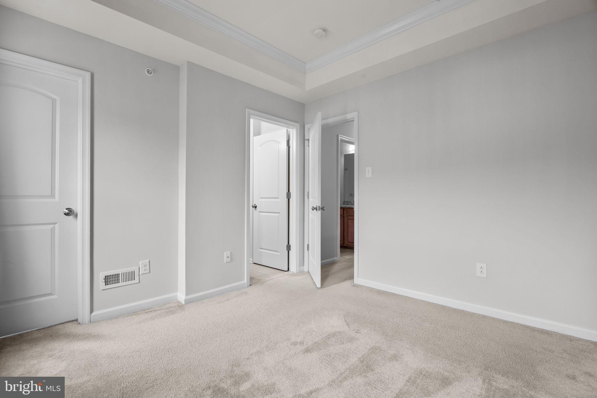 CARRIAGE HILL - Residential Lease