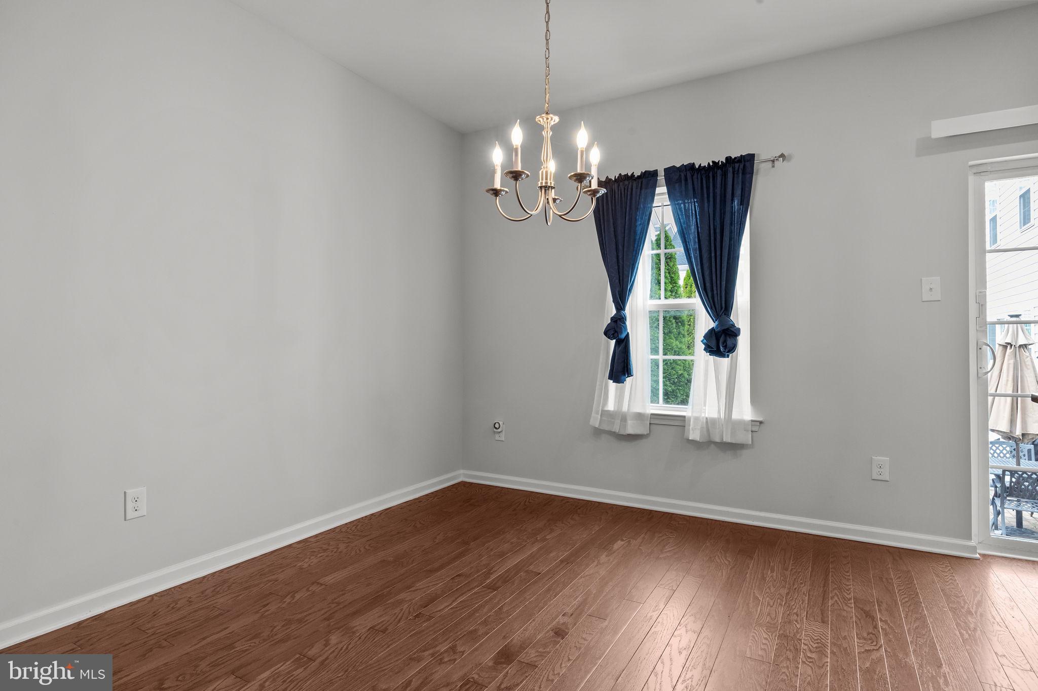 CARRIAGE HILL - Residential Lease