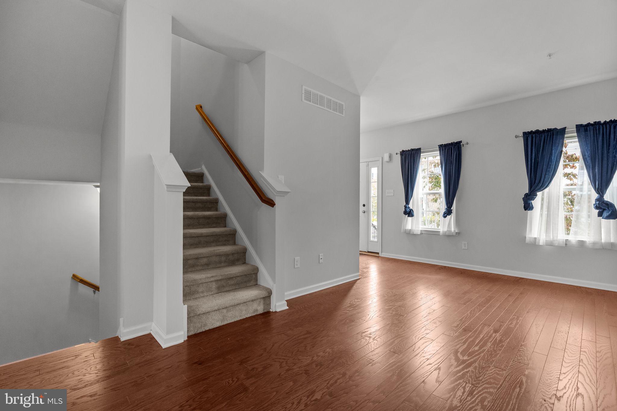 CARRIAGE HILL - Residential Lease