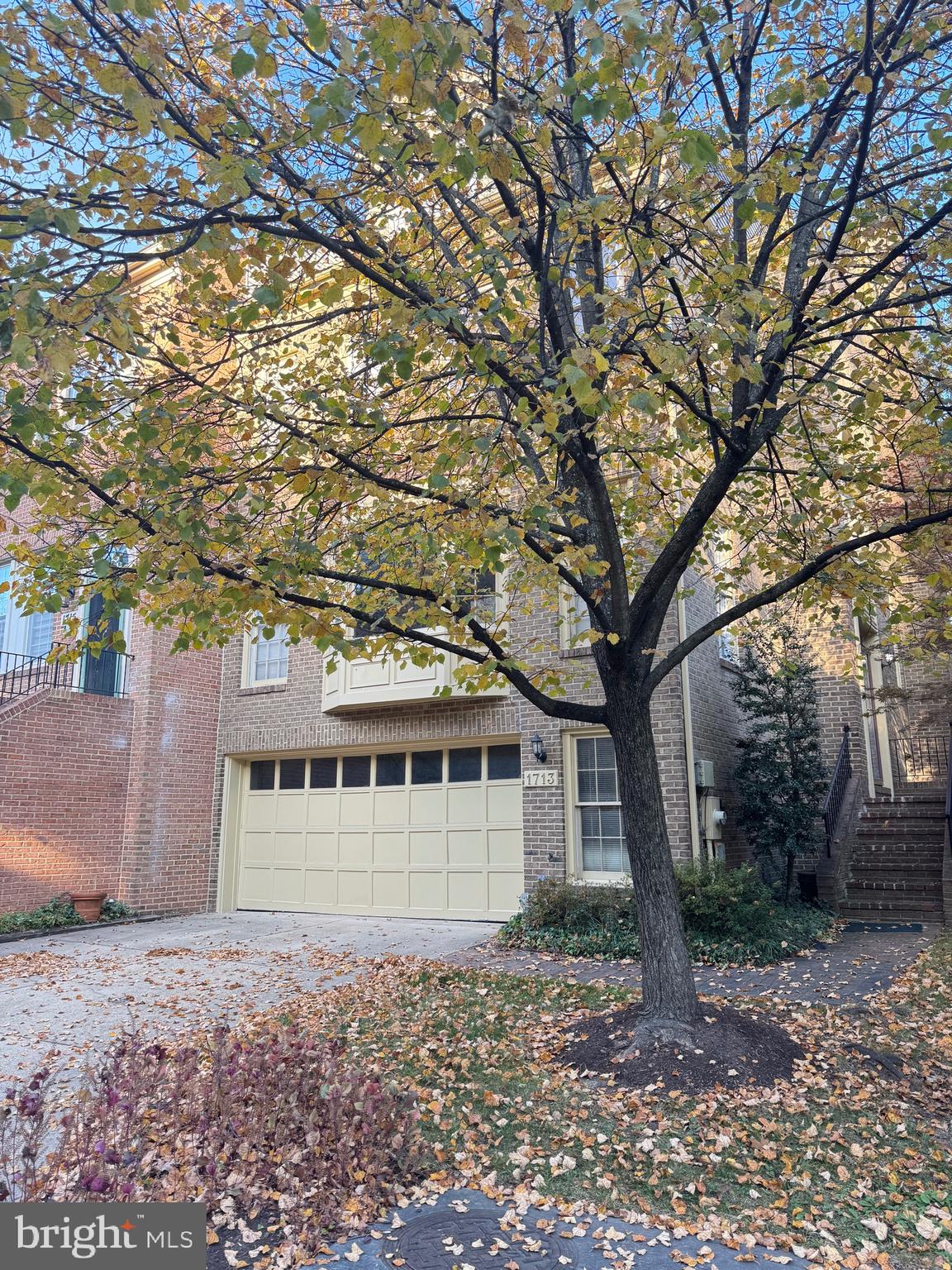 1713 LEIGHTON WOOD LANE