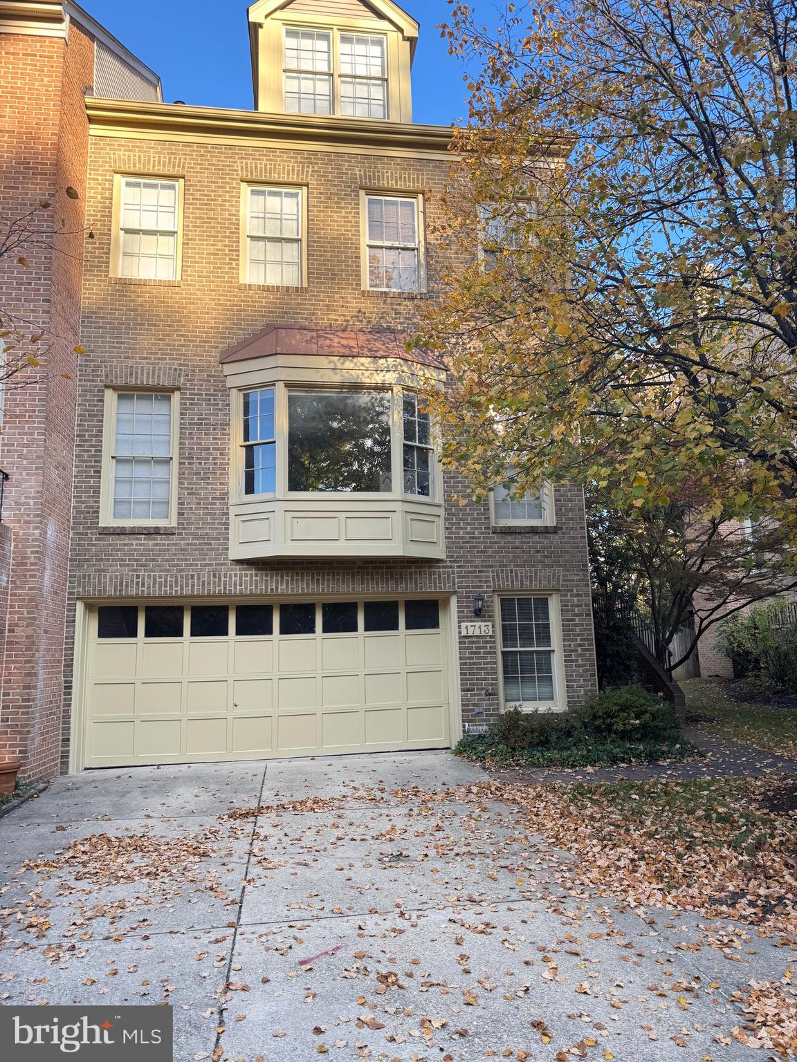 1713 LEIGHTON WOOD LANE