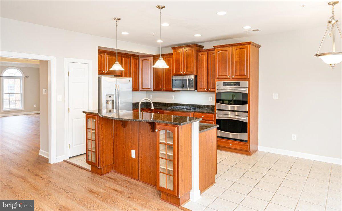 VILLAGES OF URBANA - Residential Lease