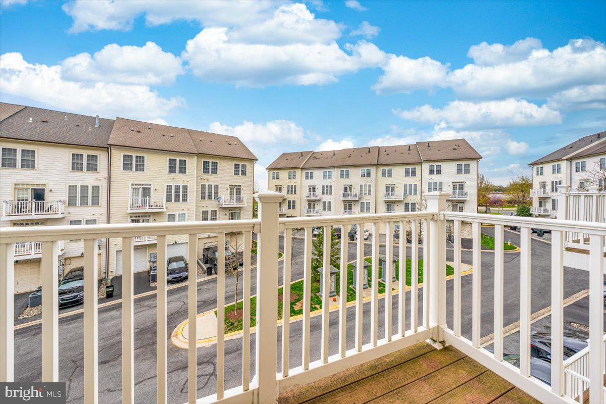 VILLAGES OF URBANA - Residential Lease