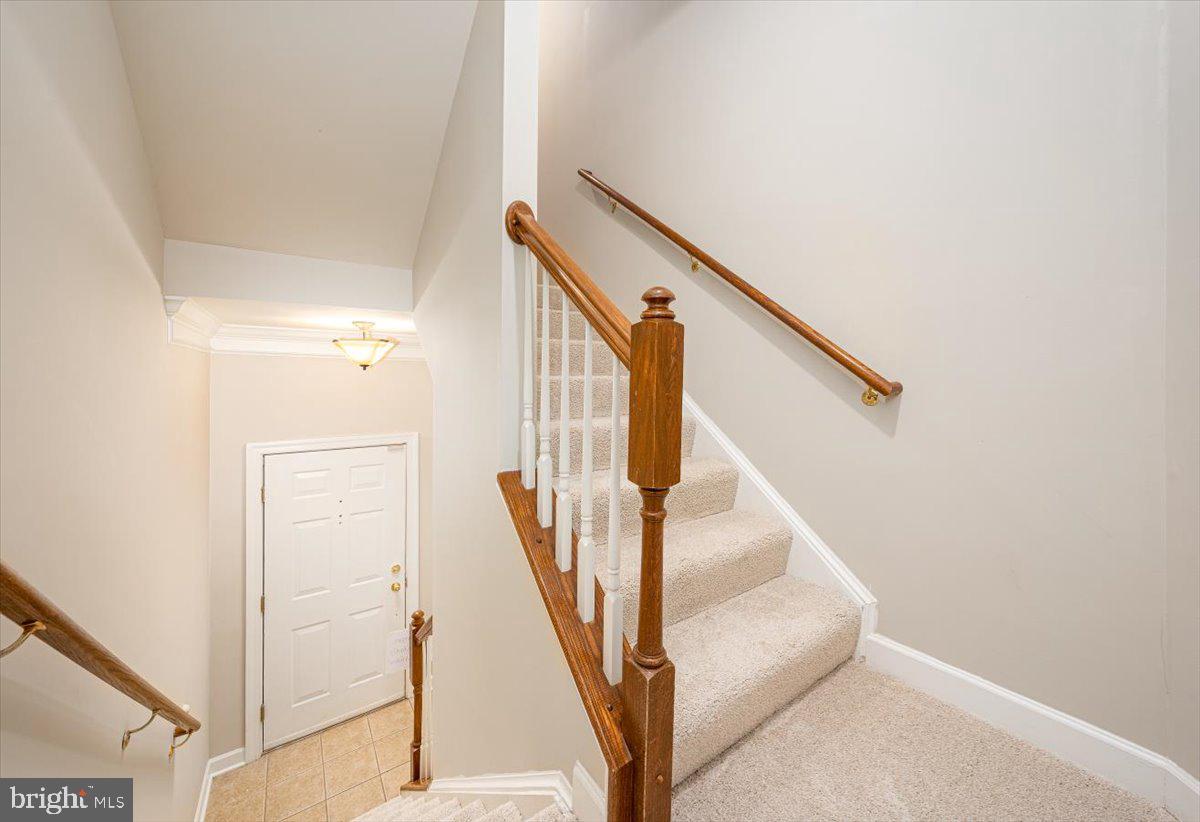 VILLAGES OF URBANA - Residential Lease