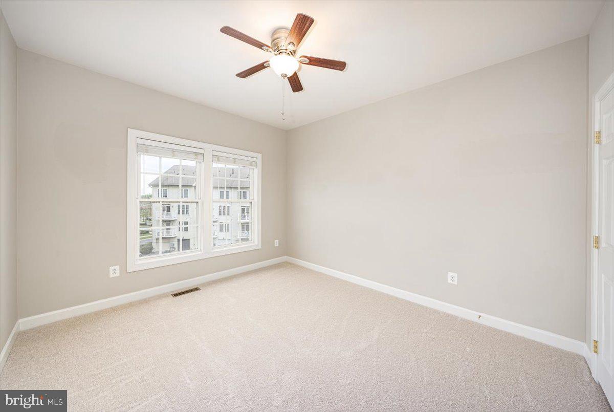 VILLAGES OF URBANA - Residential Lease