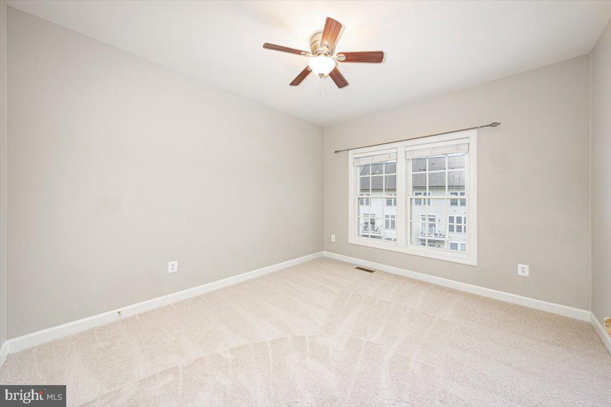 VILLAGES OF URBANA - Residential Lease