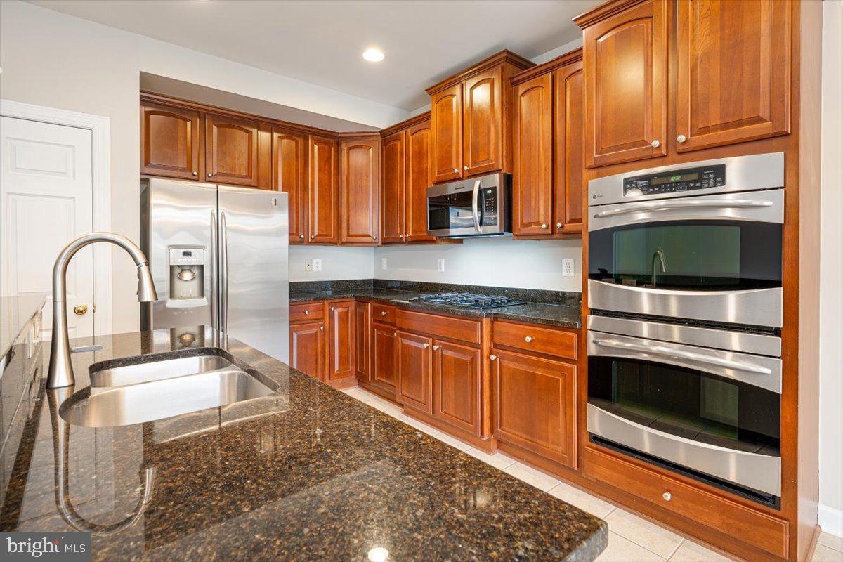 VILLAGES OF URBANA - Residential Lease