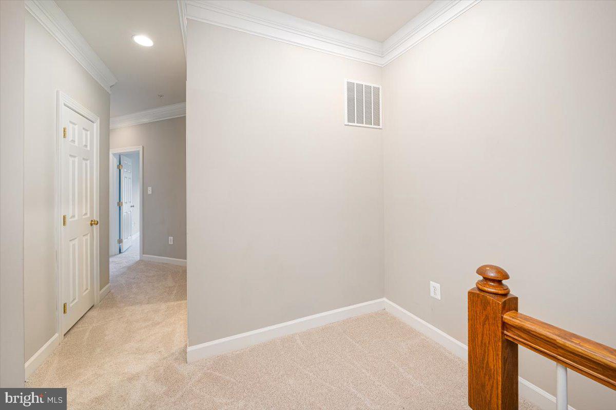 VILLAGES OF URBANA - Residential Lease