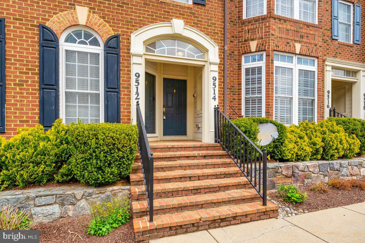 VILLAGES OF URBANA - Residential Lease