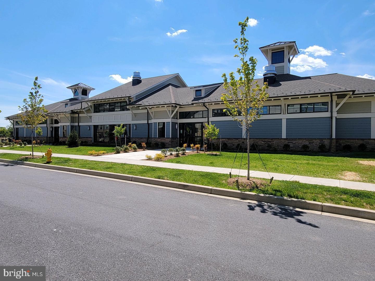 VILLAGES OF URBANA - Residential Lease