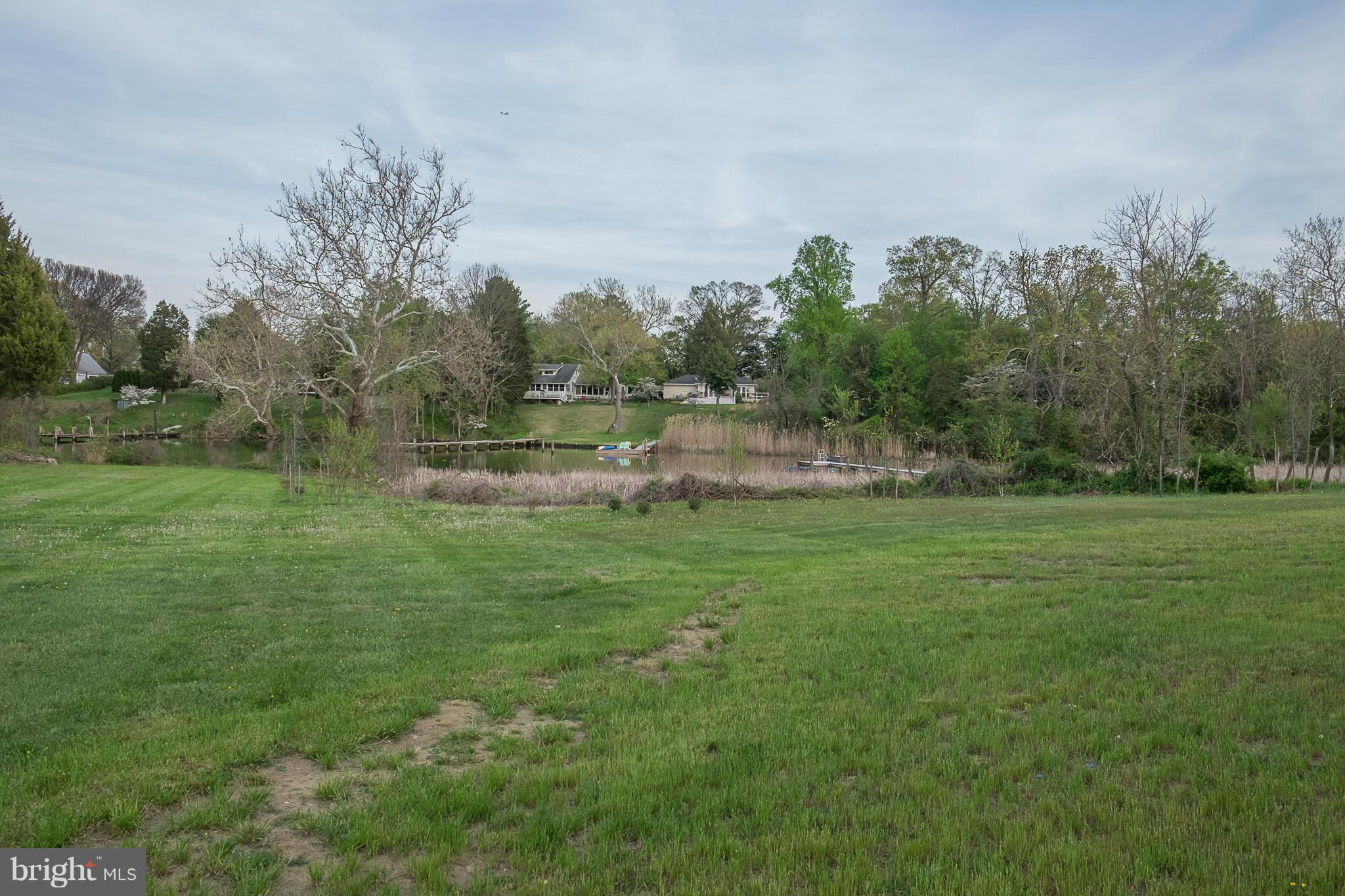 SOUTH RIVER CROSSING - Residential