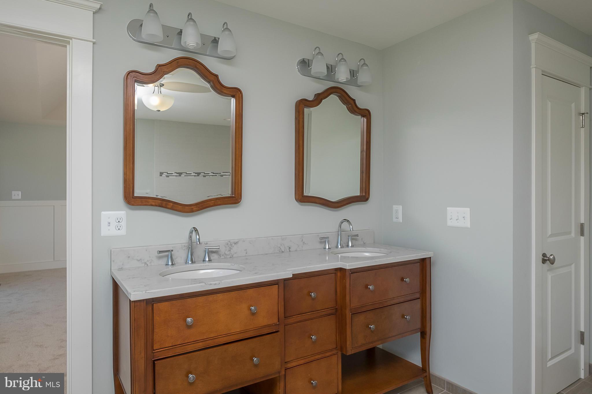 SOUTH RIVER CROSSING - Residential