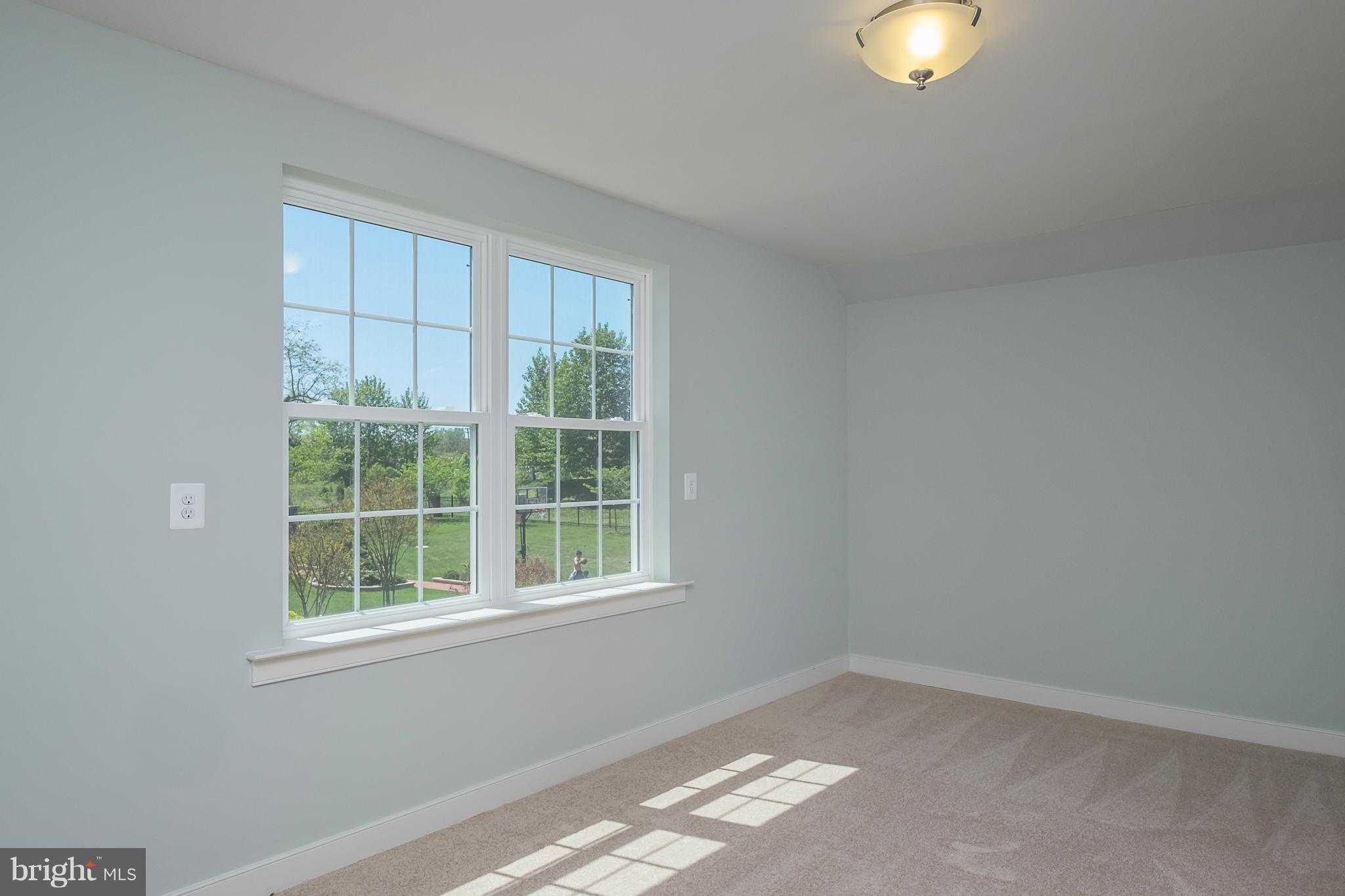 SOUTH RIVER CROSSING - Residential