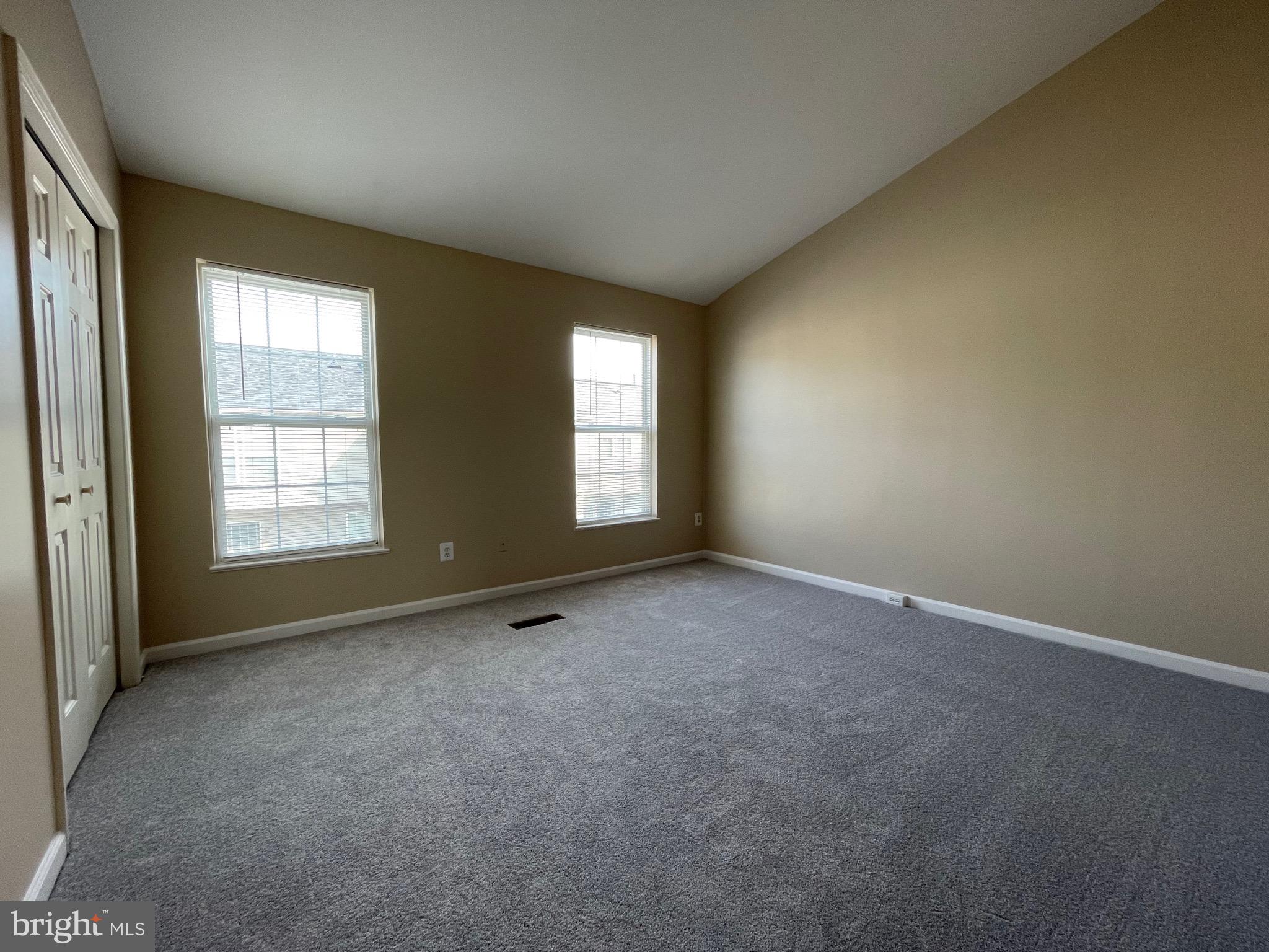 JAPONICA - Residential Lease