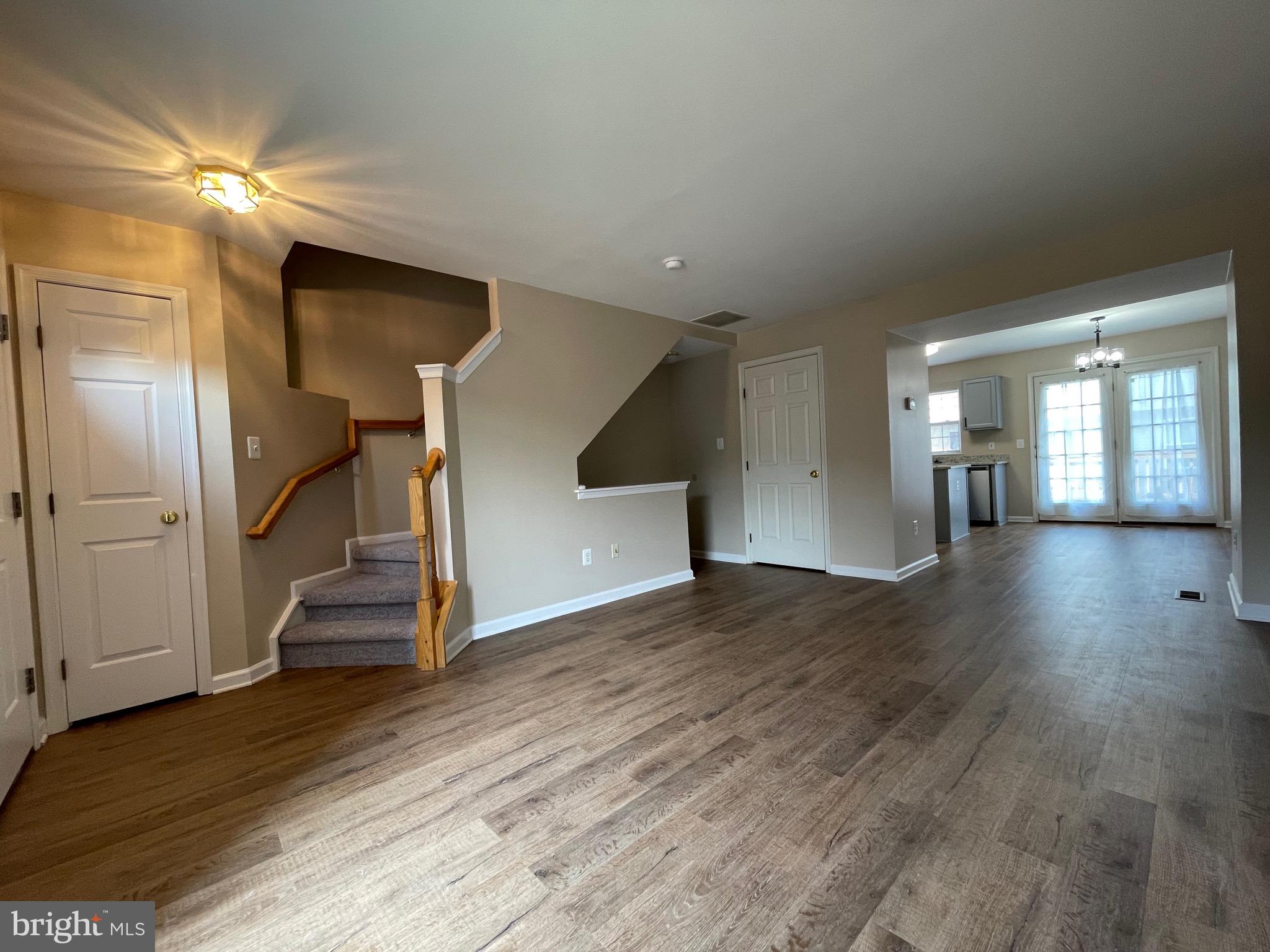 JAPONICA - Residential Lease