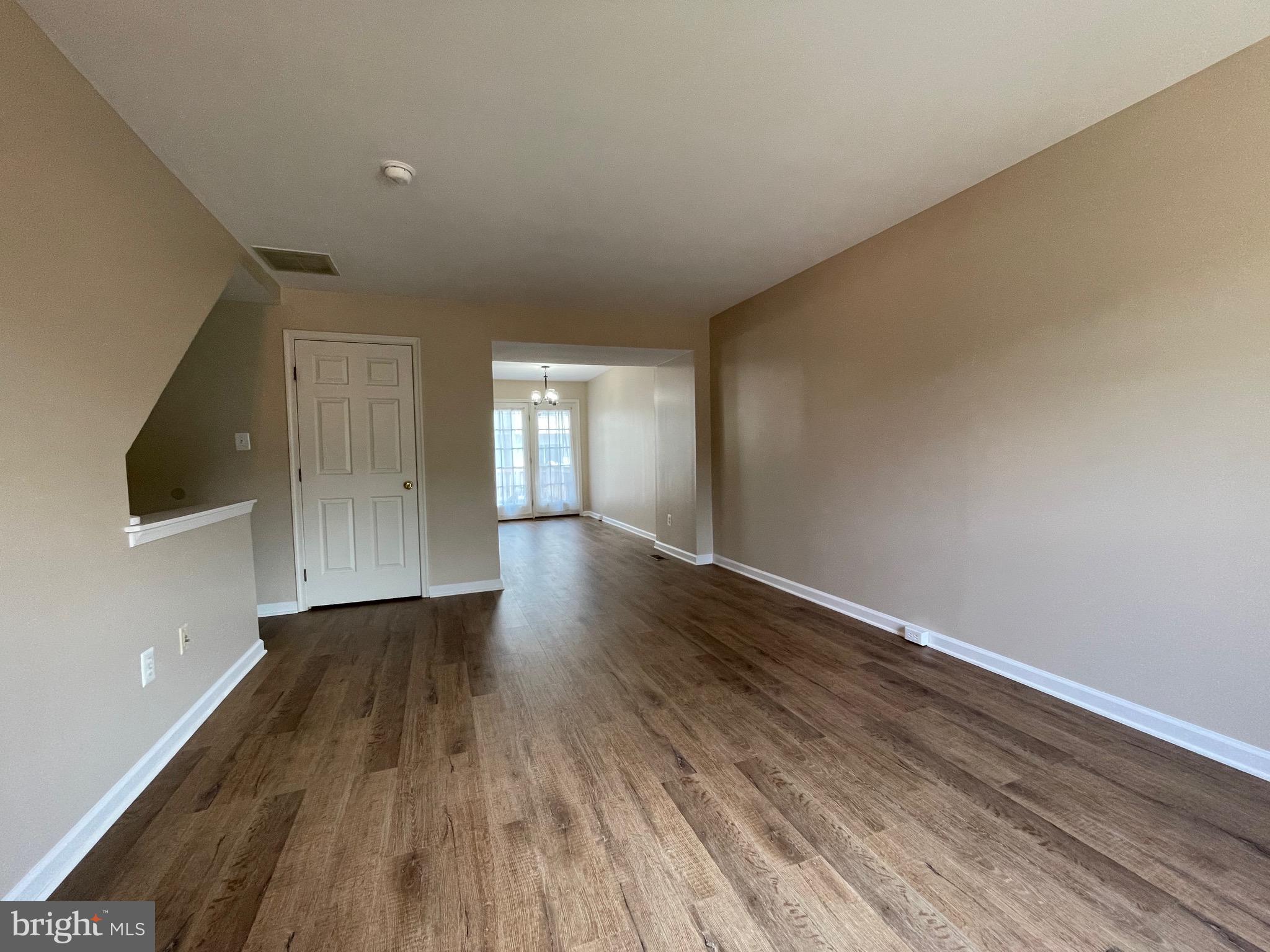 JAPONICA - Residential Lease