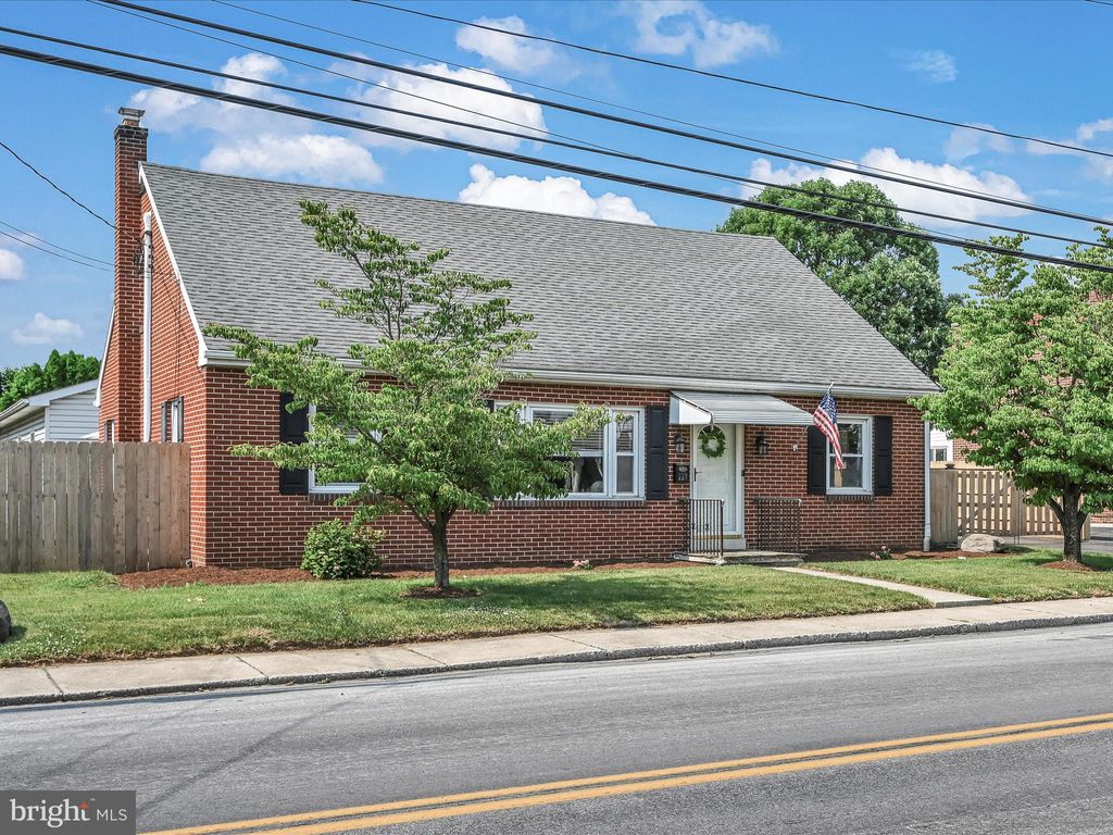 Photo of 228 MILLER ST, STRASBURG, PA 17579 (MLS # PALA2036440)