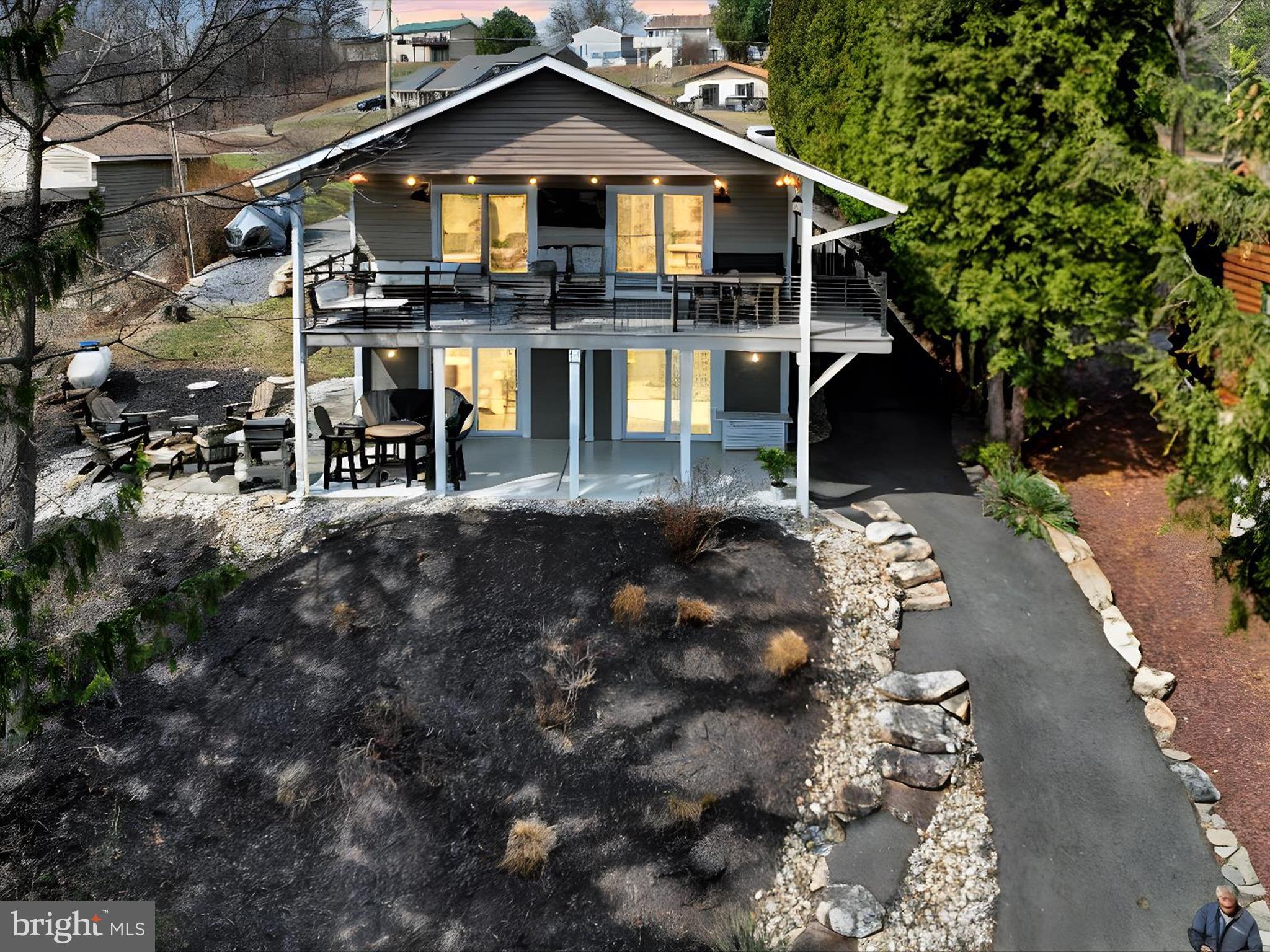 LAKE WYNONAH - Residential