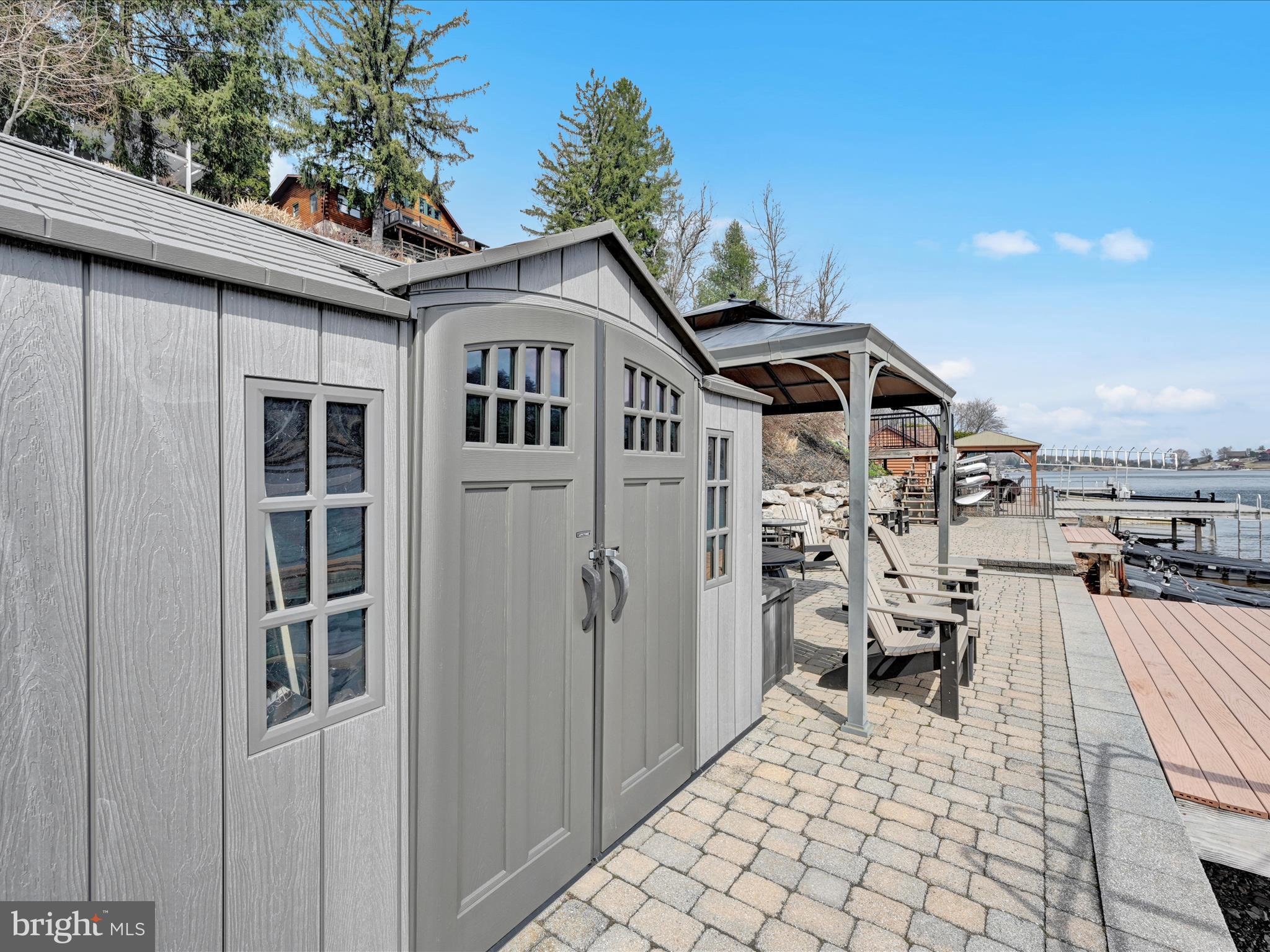 LAKE WYNONAH - Residential